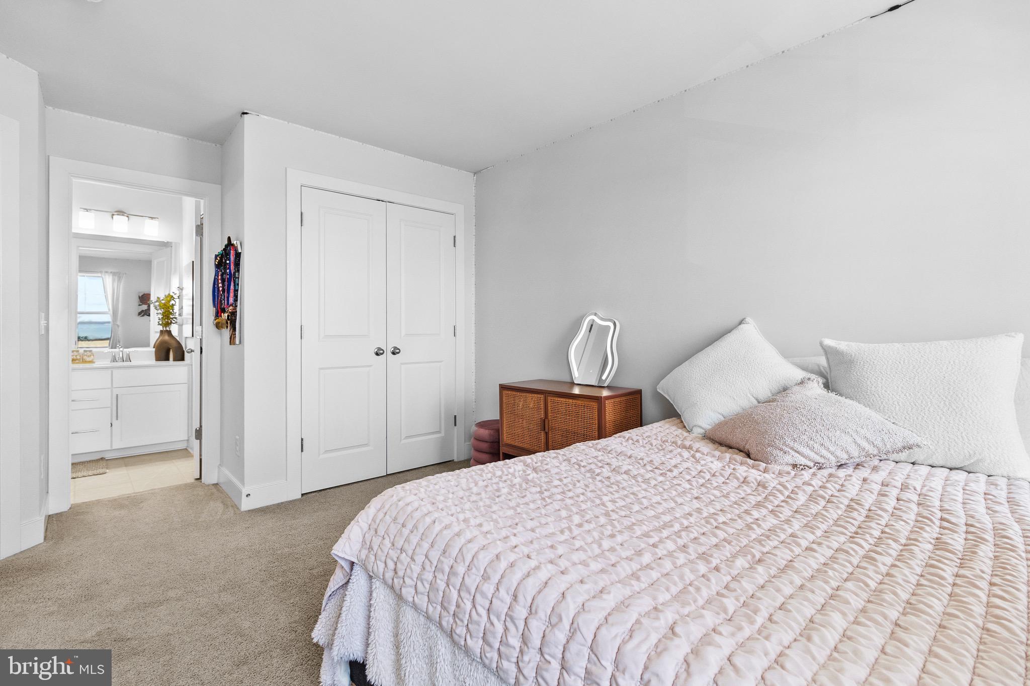 POTOMAC SHORES - Residential