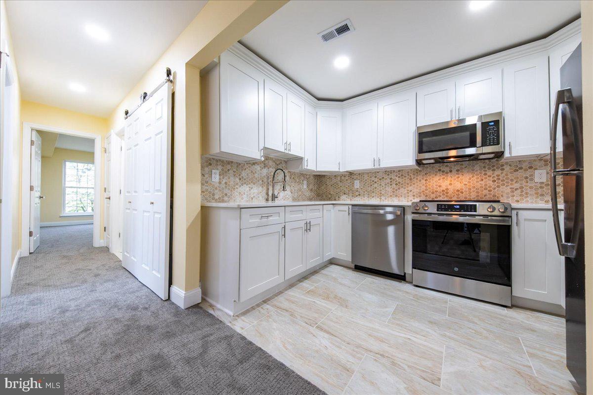 275 GREEN STREET 5L7