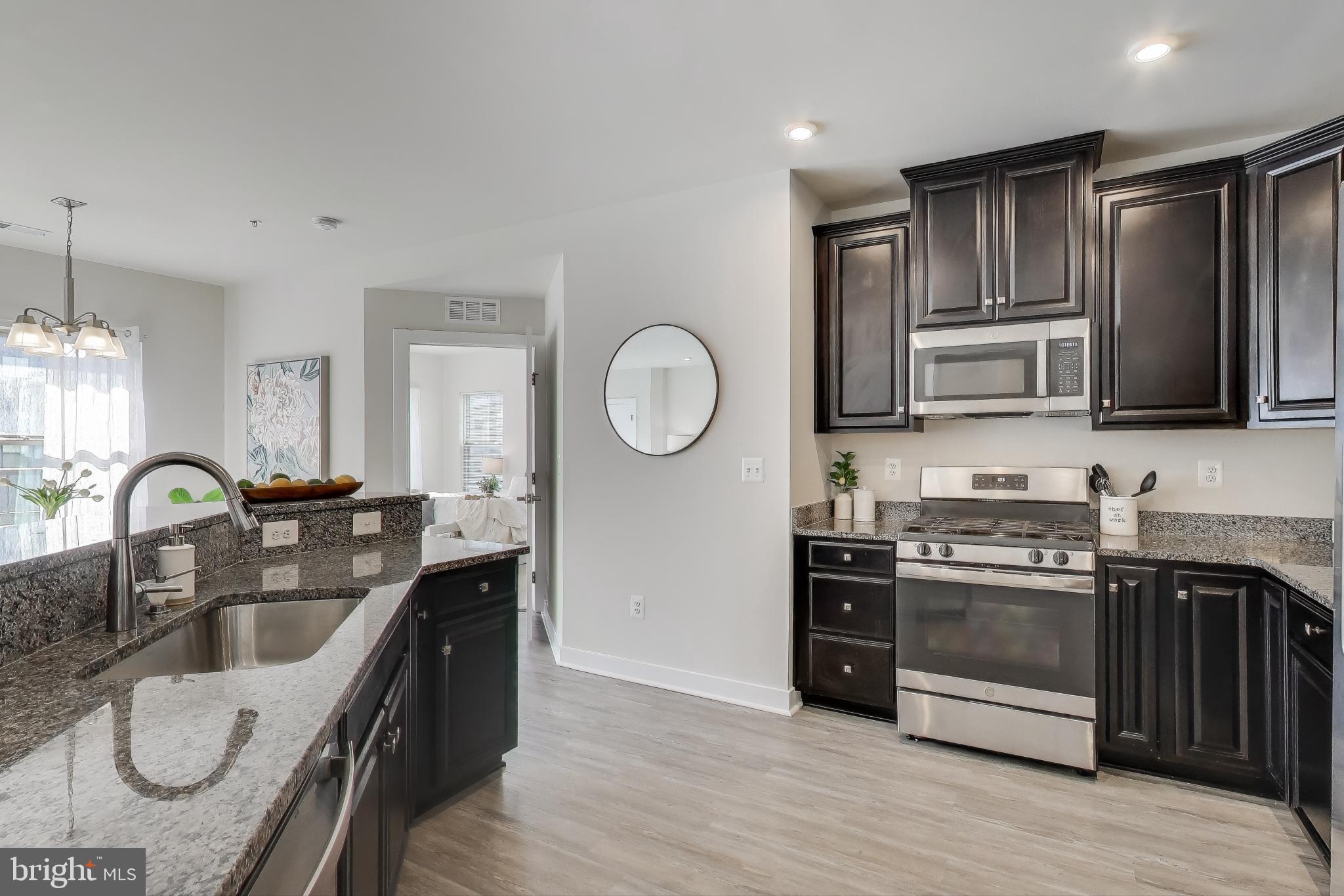 PADDOCK POINTE - Residential Lease