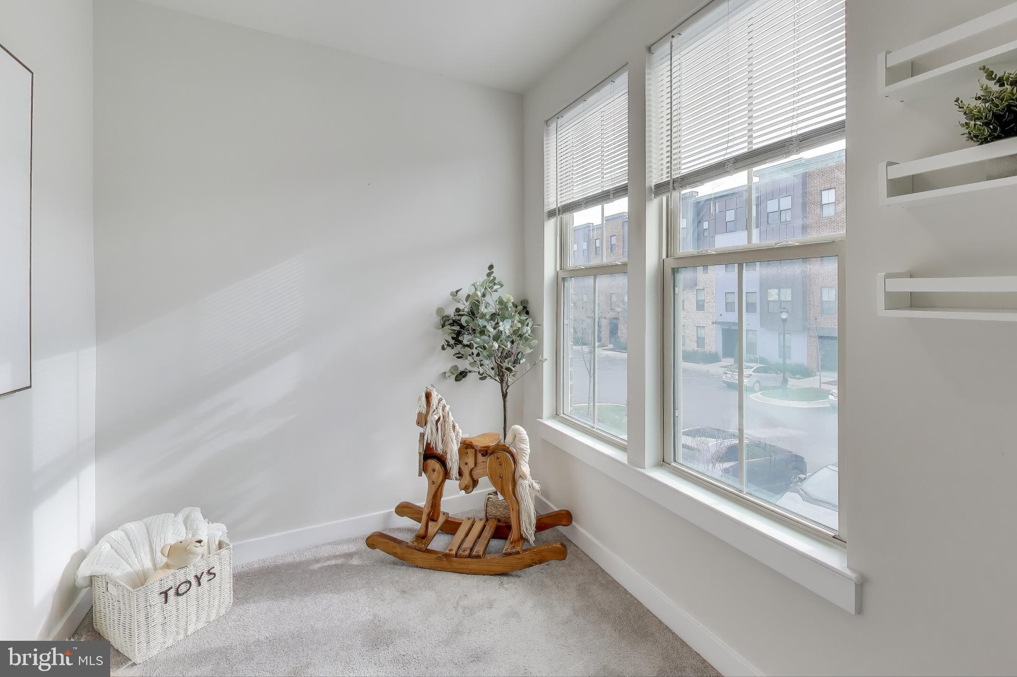 PADDOCK POINTE - Residential Lease