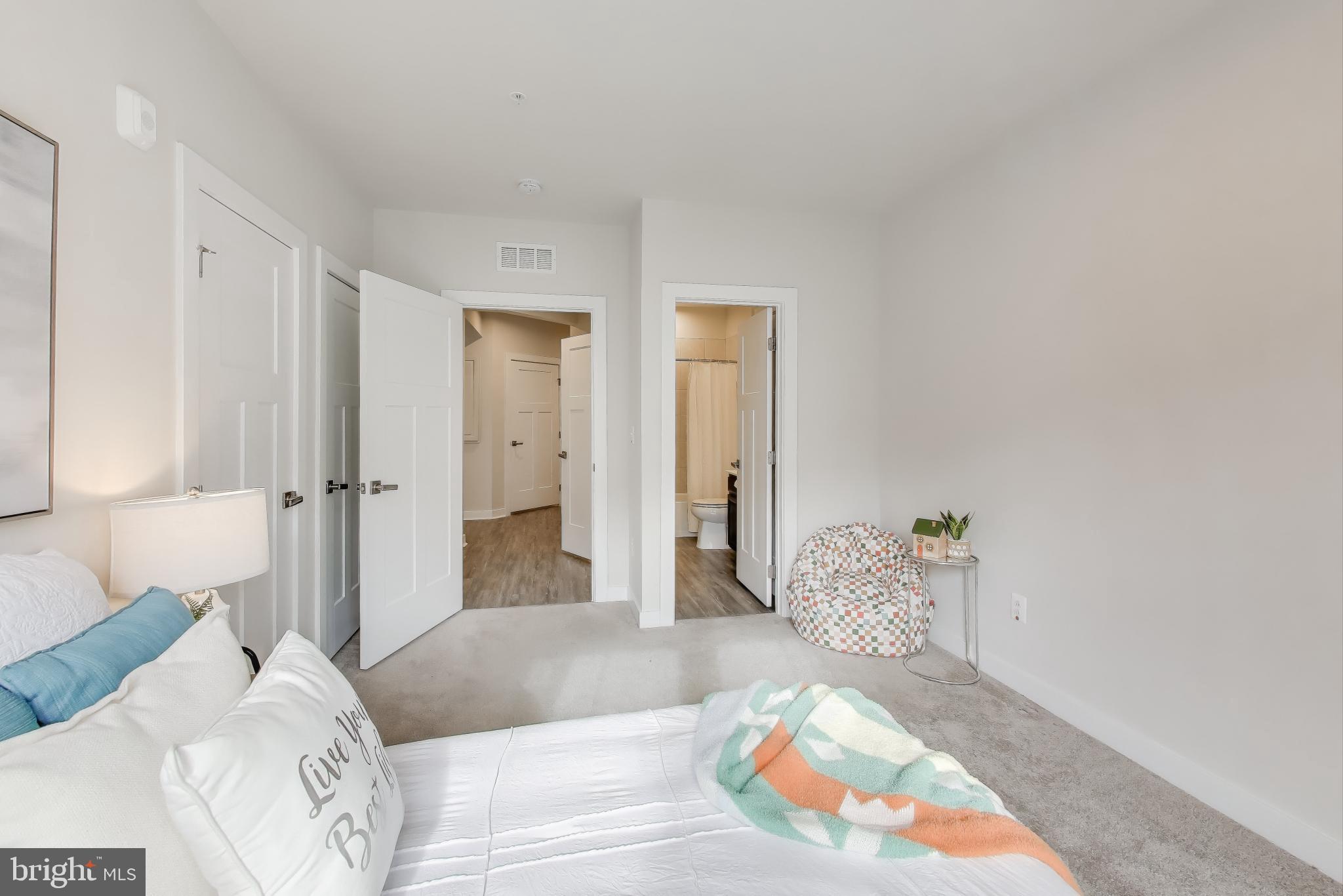 PADDOCK POINTE - Residential Lease