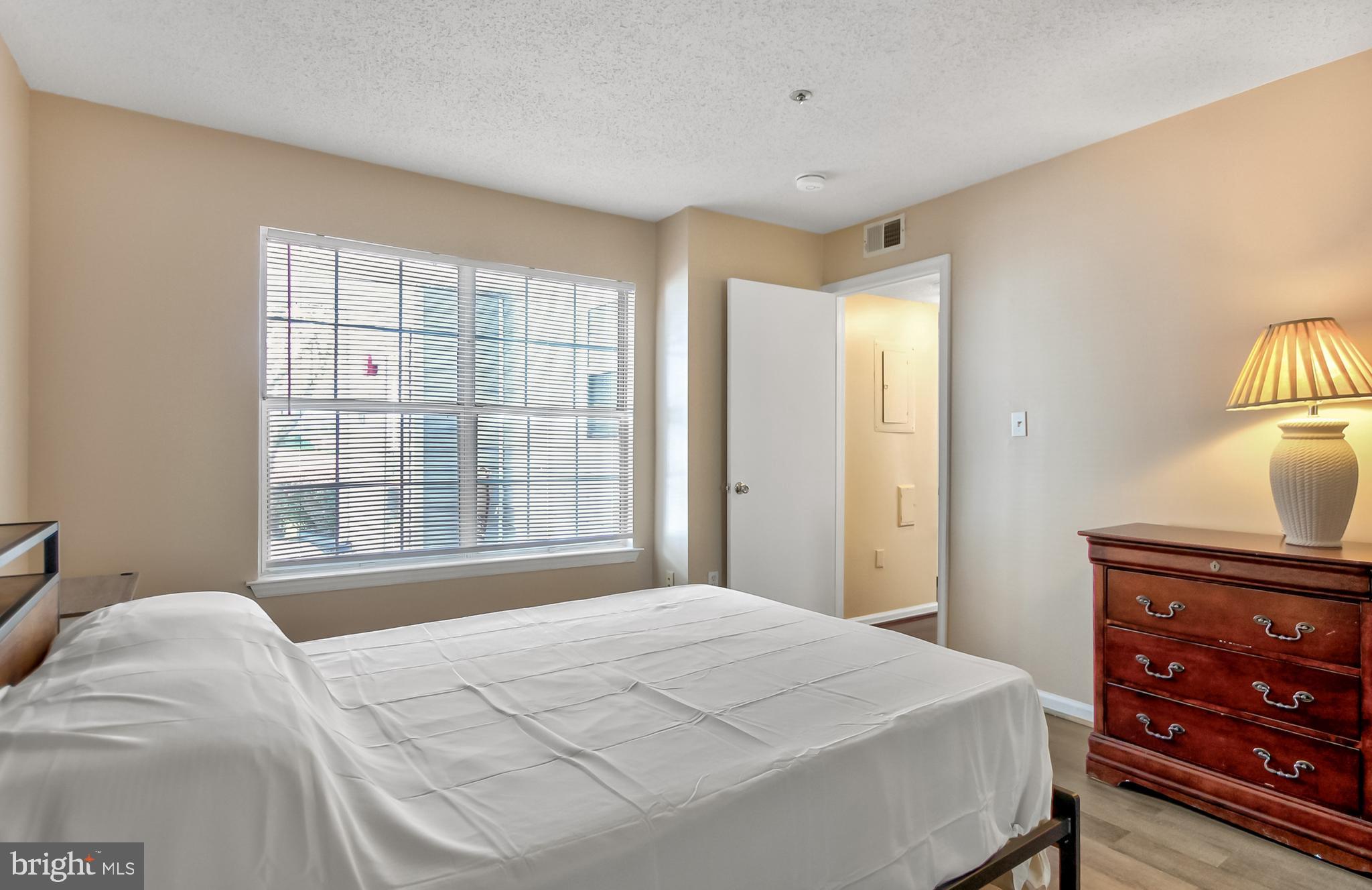 THE VISTAS - Residential Lease