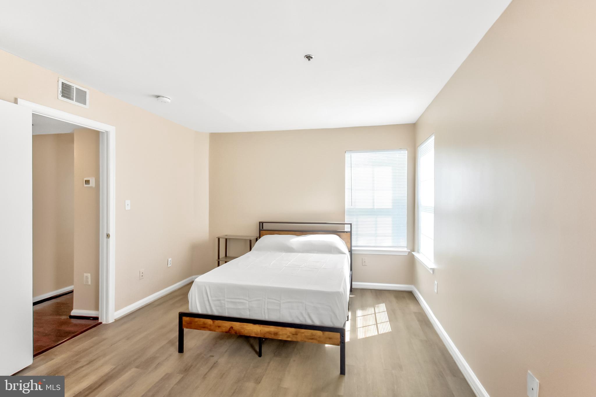 THE VISTAS - Residential Lease