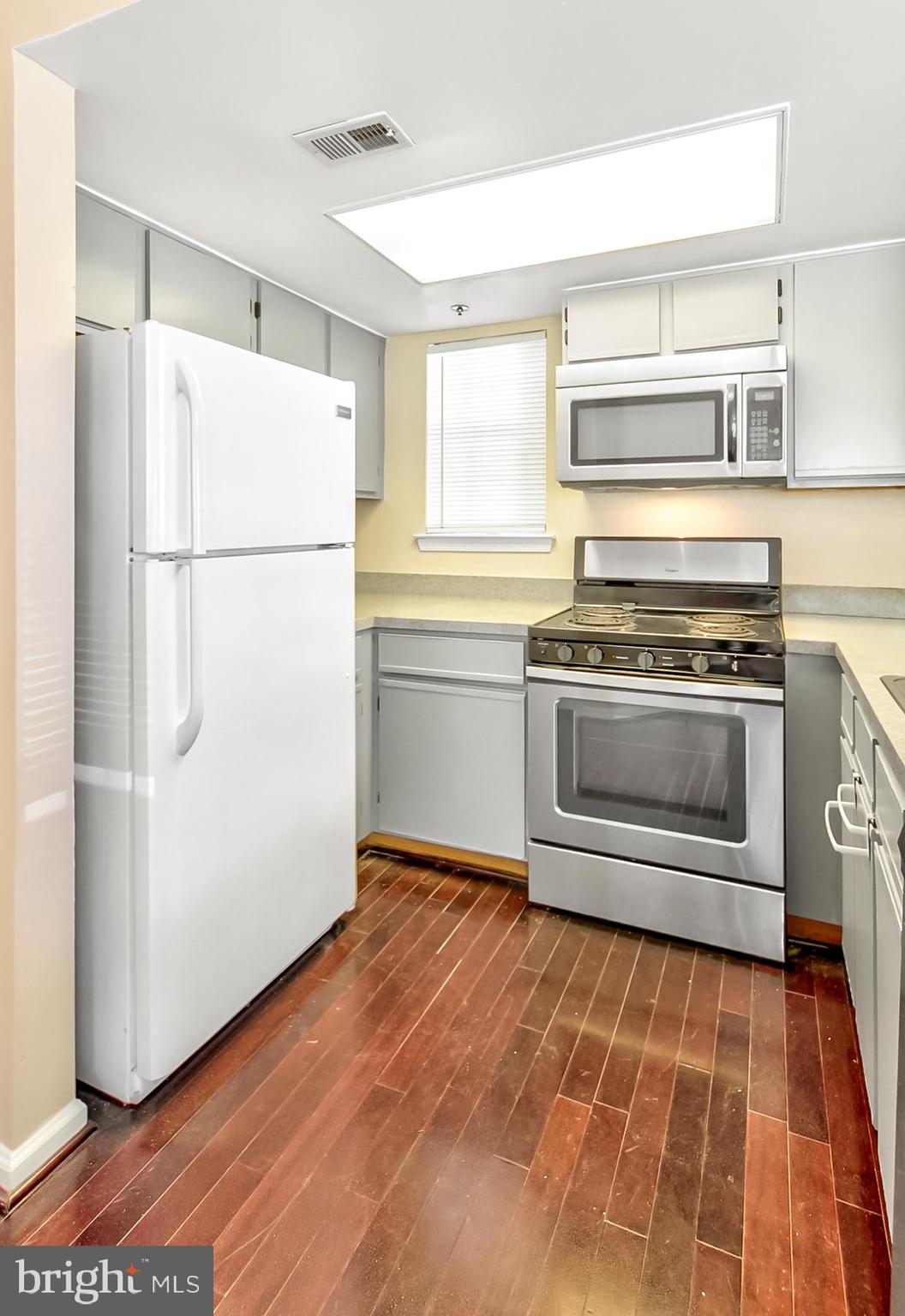 THE VISTAS - Residential Lease