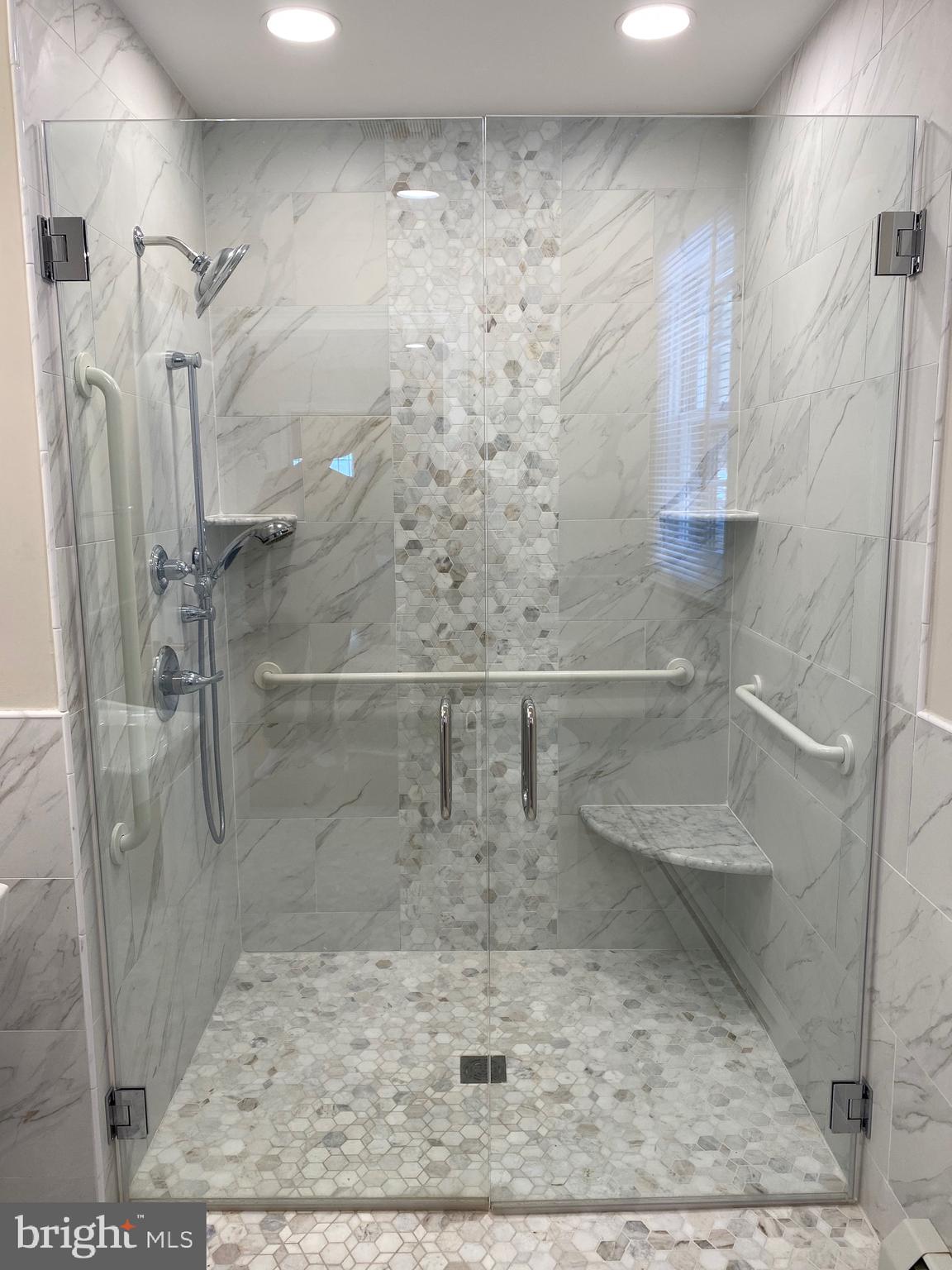 ABINGTON WOODS - Residential