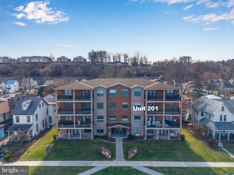 Condo For Sale - 10 N Front Street St #201<br/> WORMLEYSBURG, PA 17043
