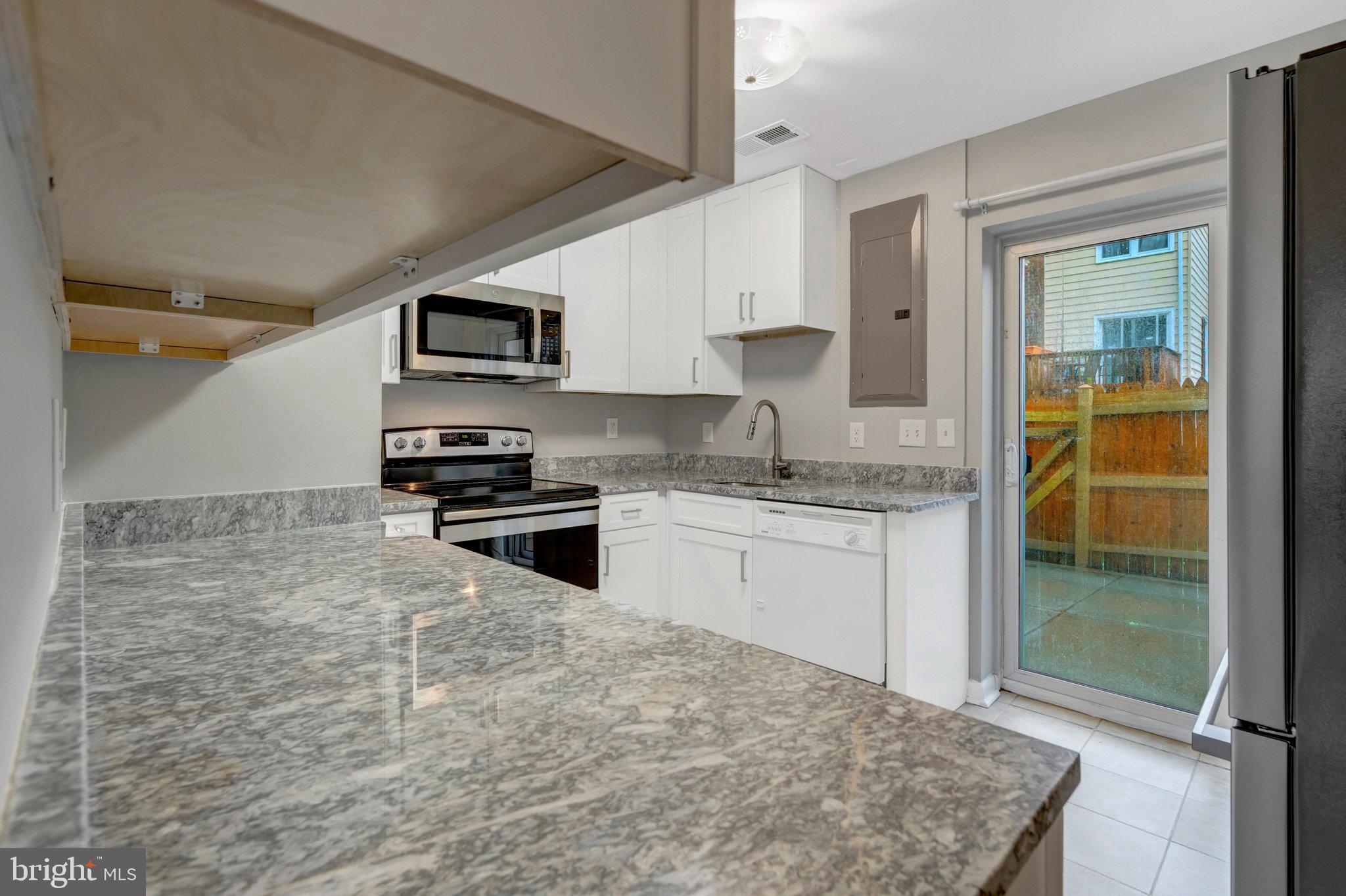 BROOKLEIGH - Residential Lease