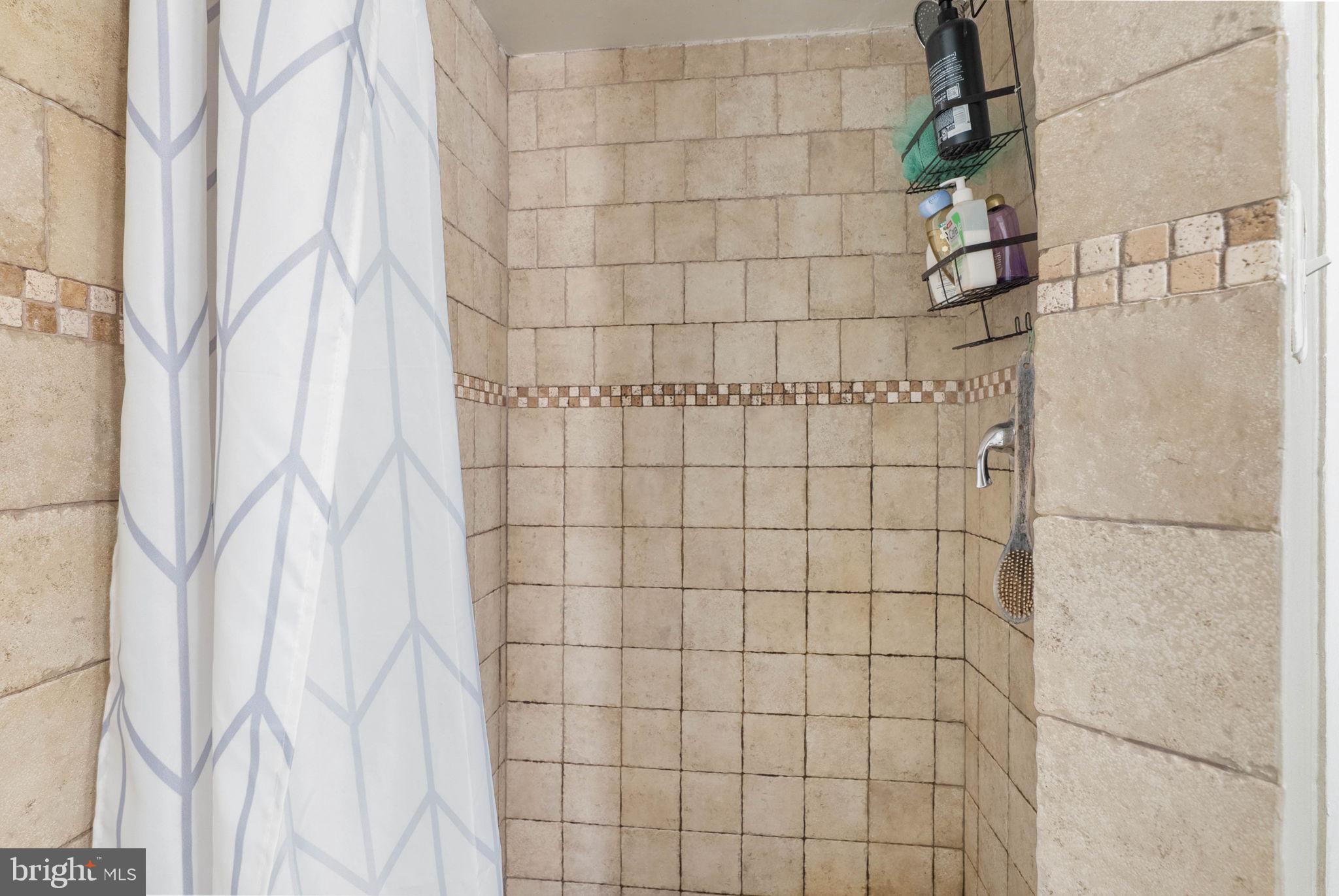 RITTENHOUSE SQUARE - Residential Income