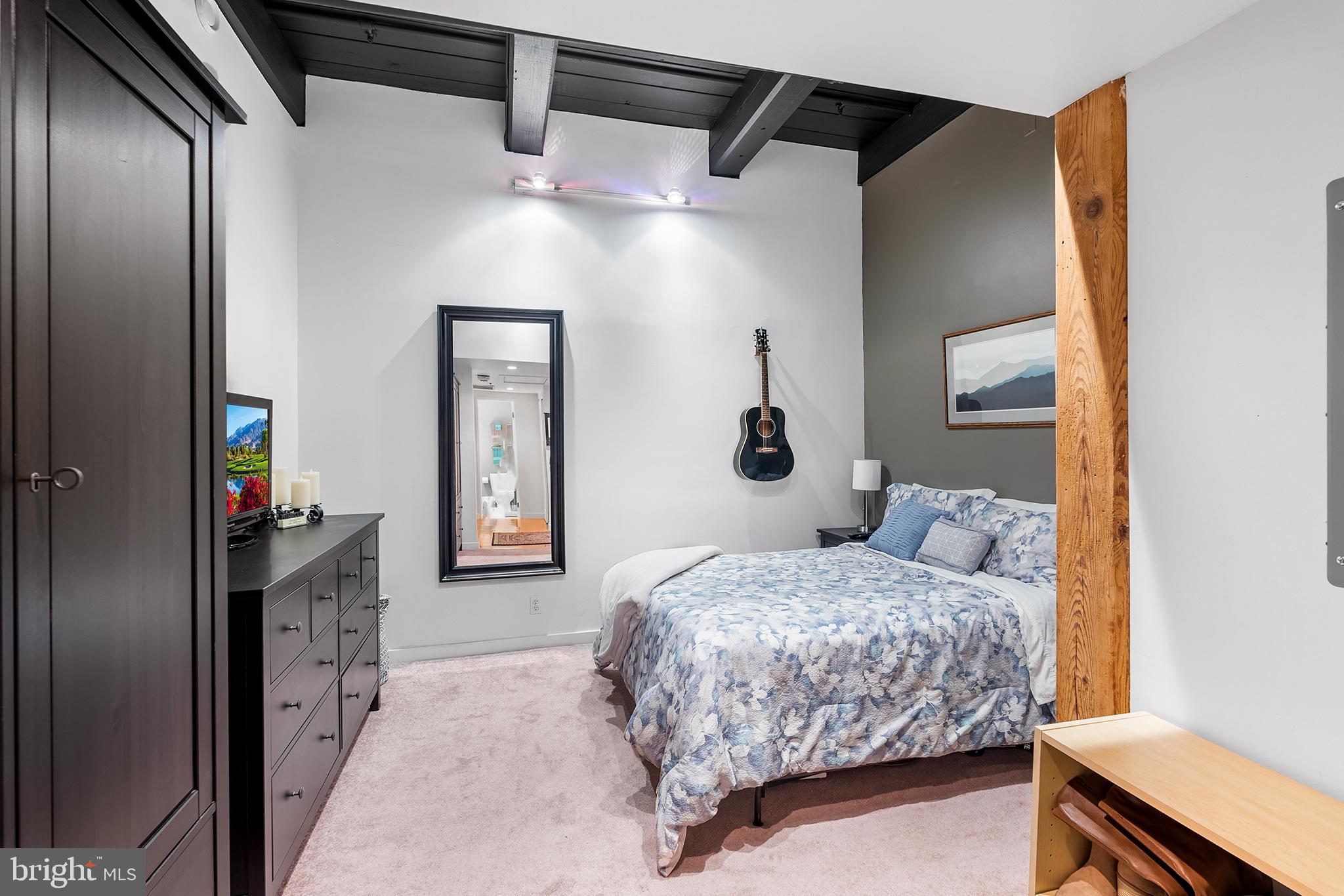 OLD CITY - Residential