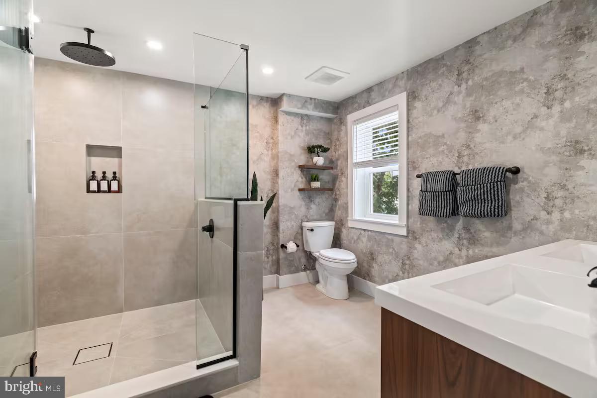 GRADUATE HOSPITAL - Residential