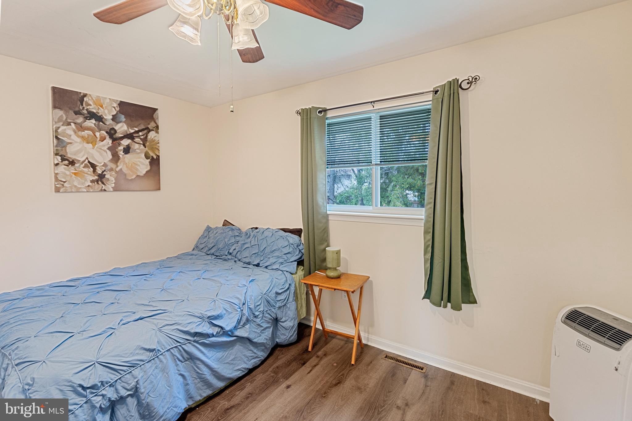 LAYDON PARK - Residential