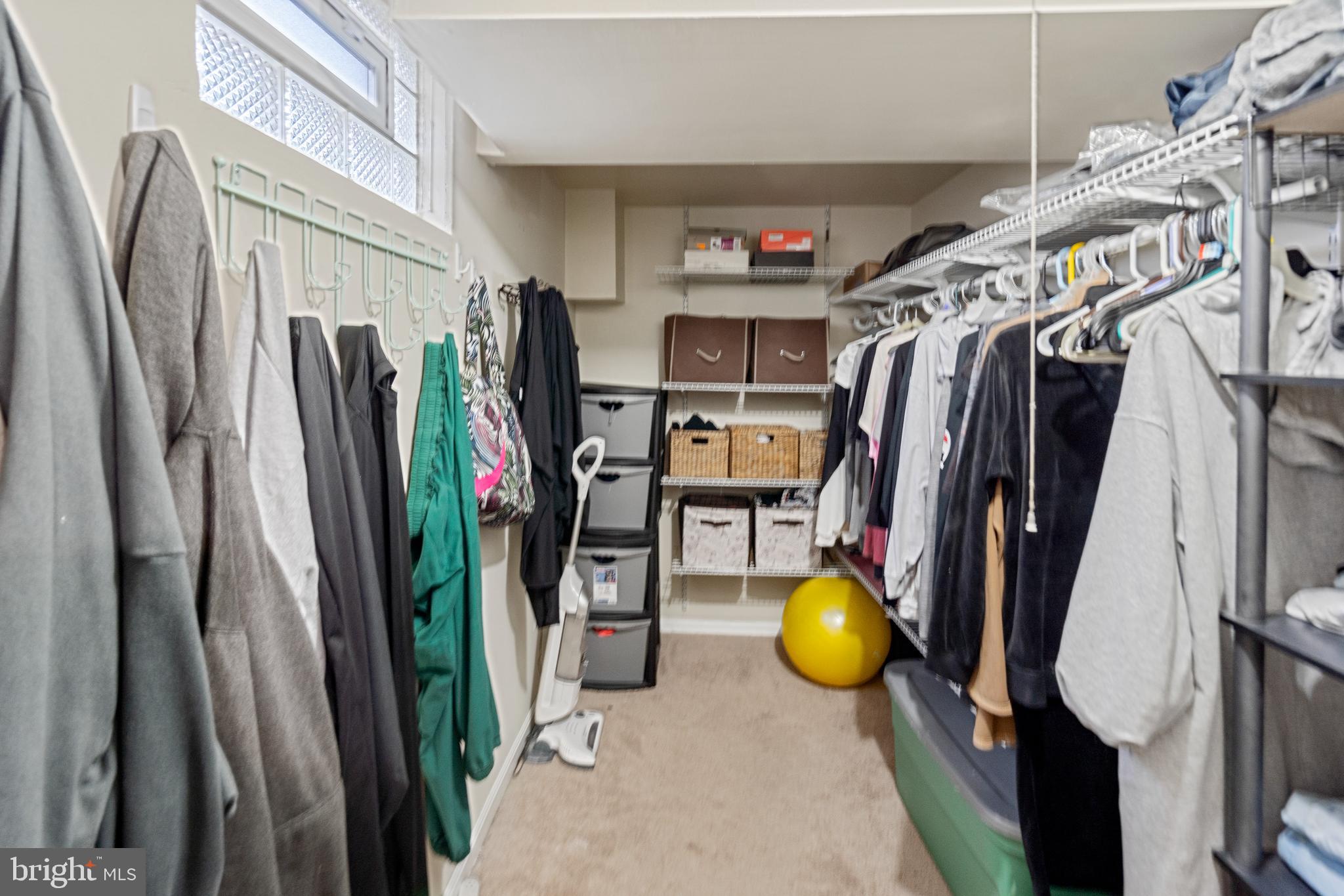 LAYDON PARK - Residential