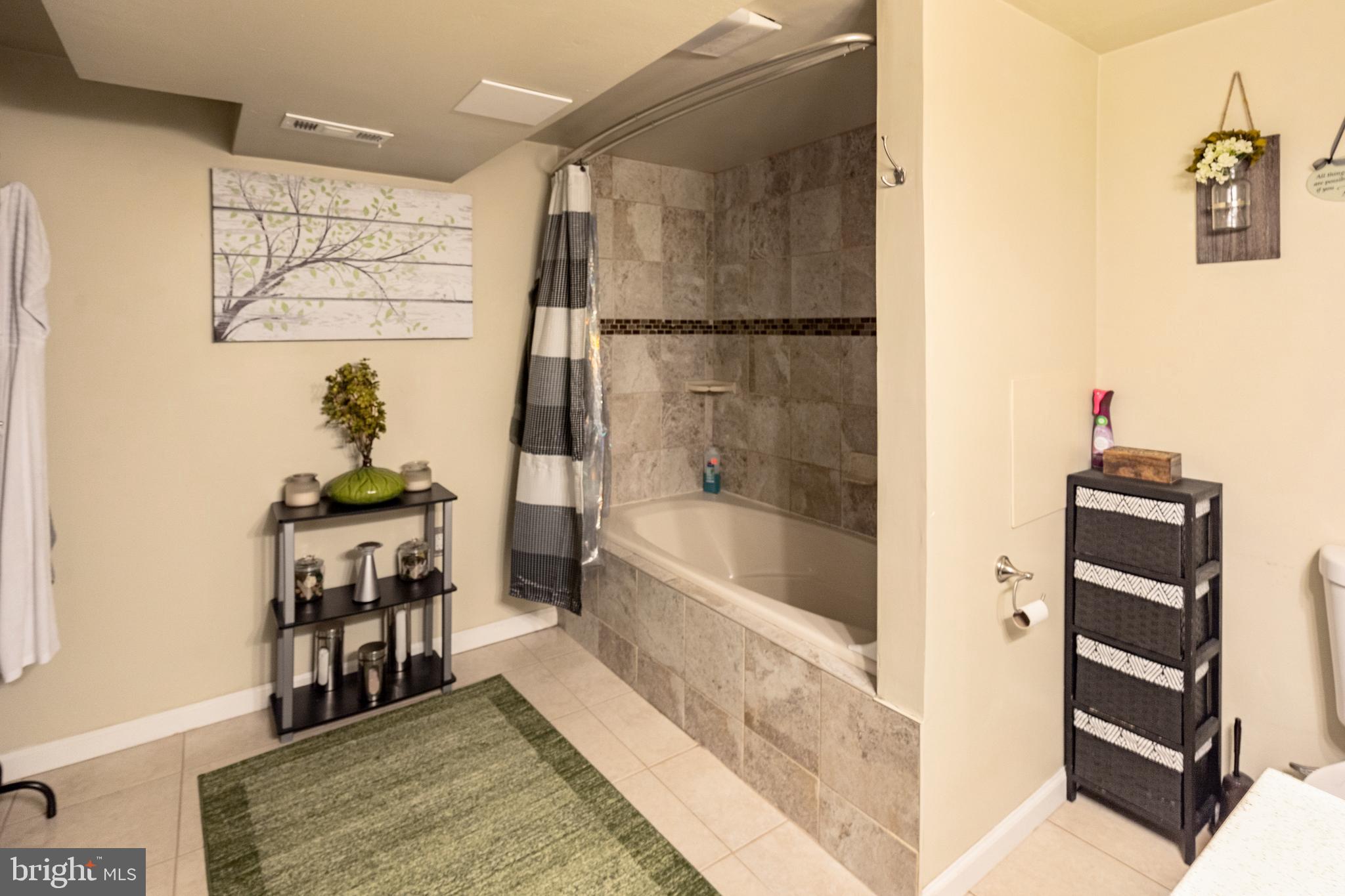 LAYDON PARK - Residential