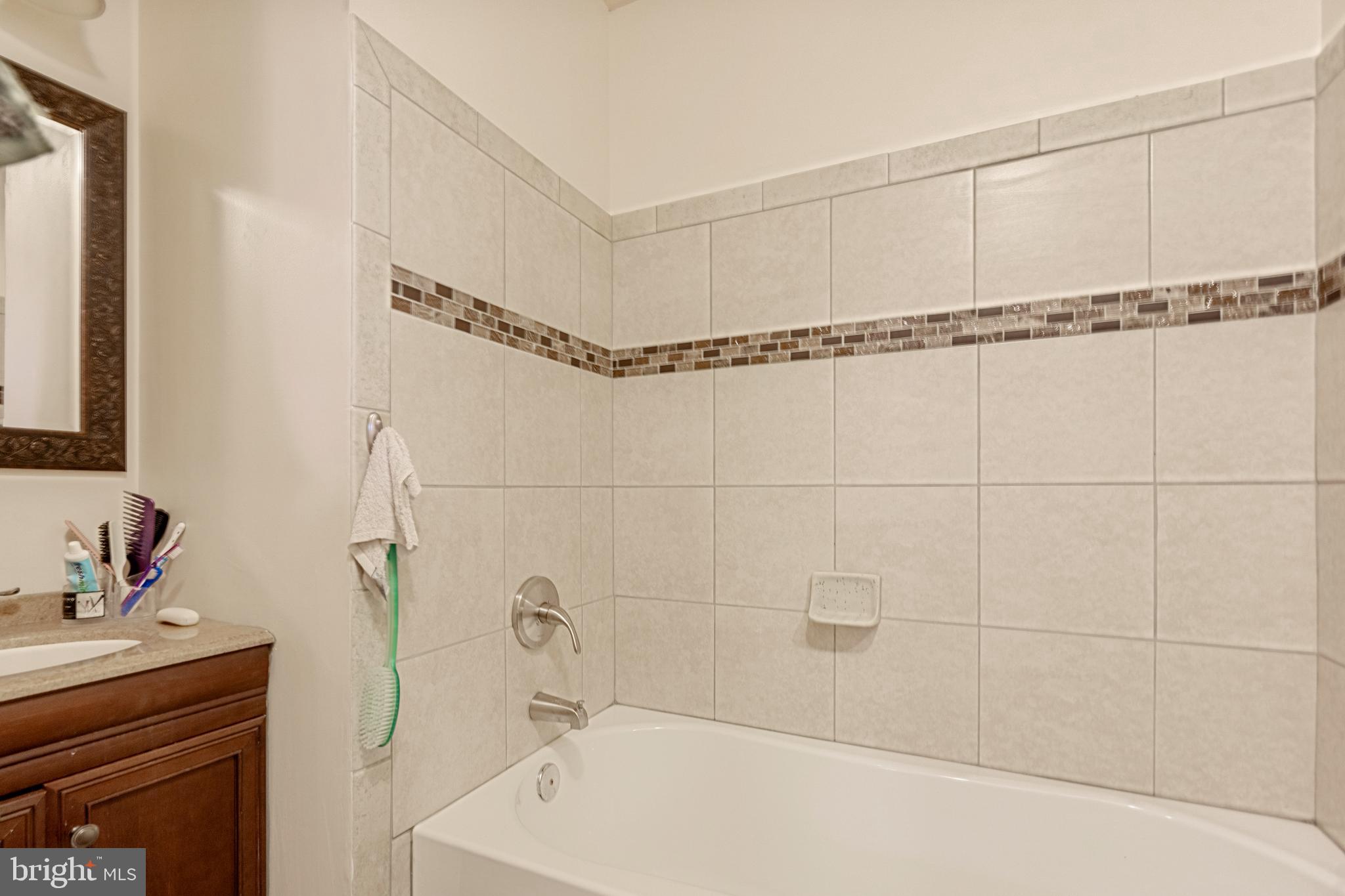 LAYDON PARK - Residential