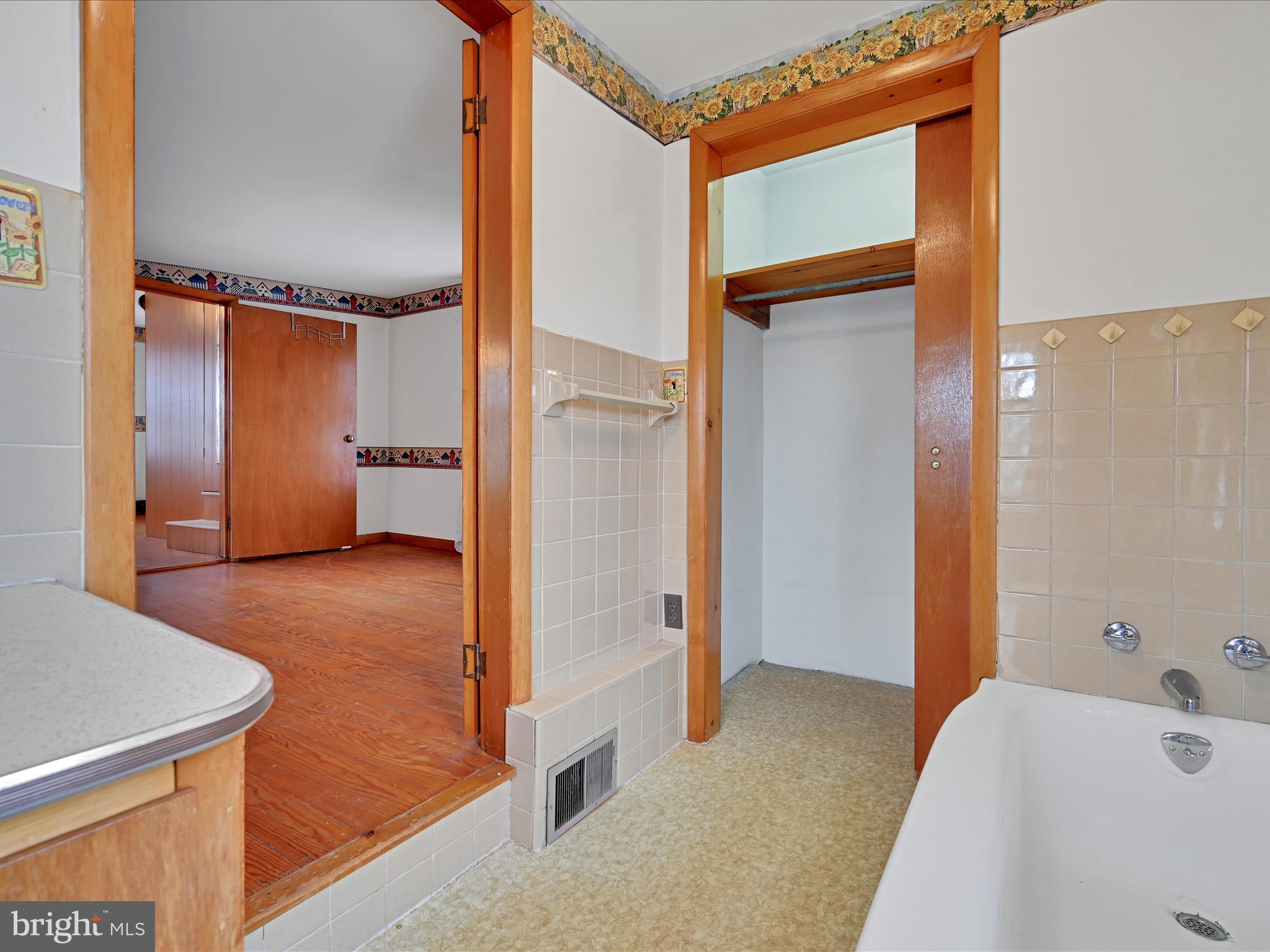 LEESPORT GARDENS - Residential