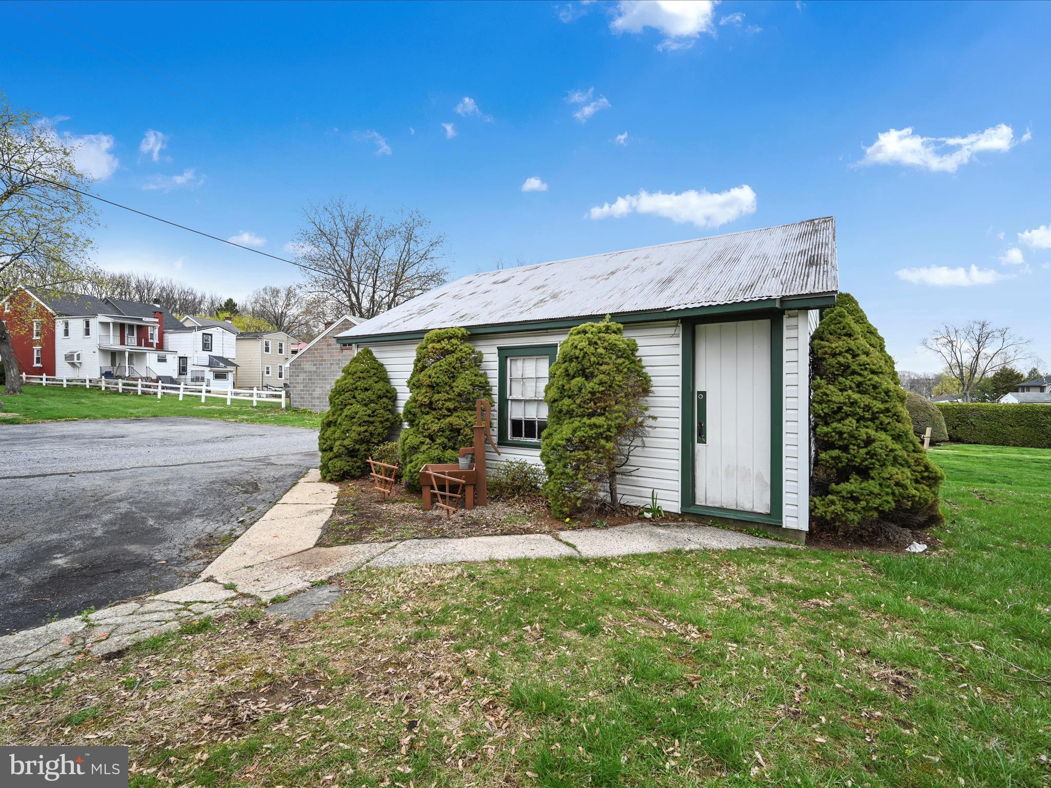 LEESPORT GARDENS - Residential