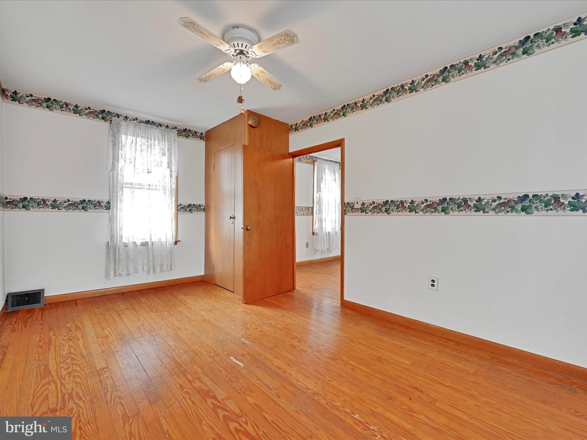 LEESPORT GARDENS - Residential