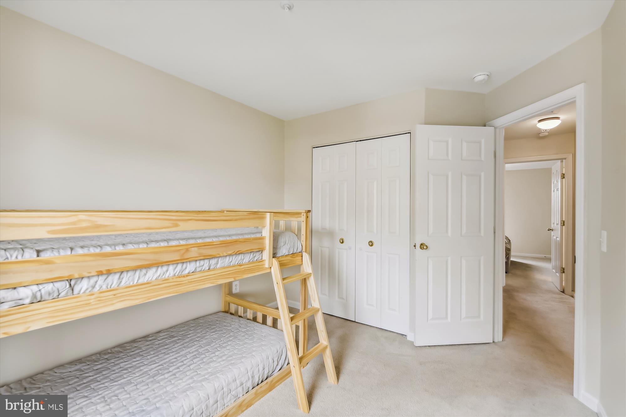 WINDGATE CONDO - Residential