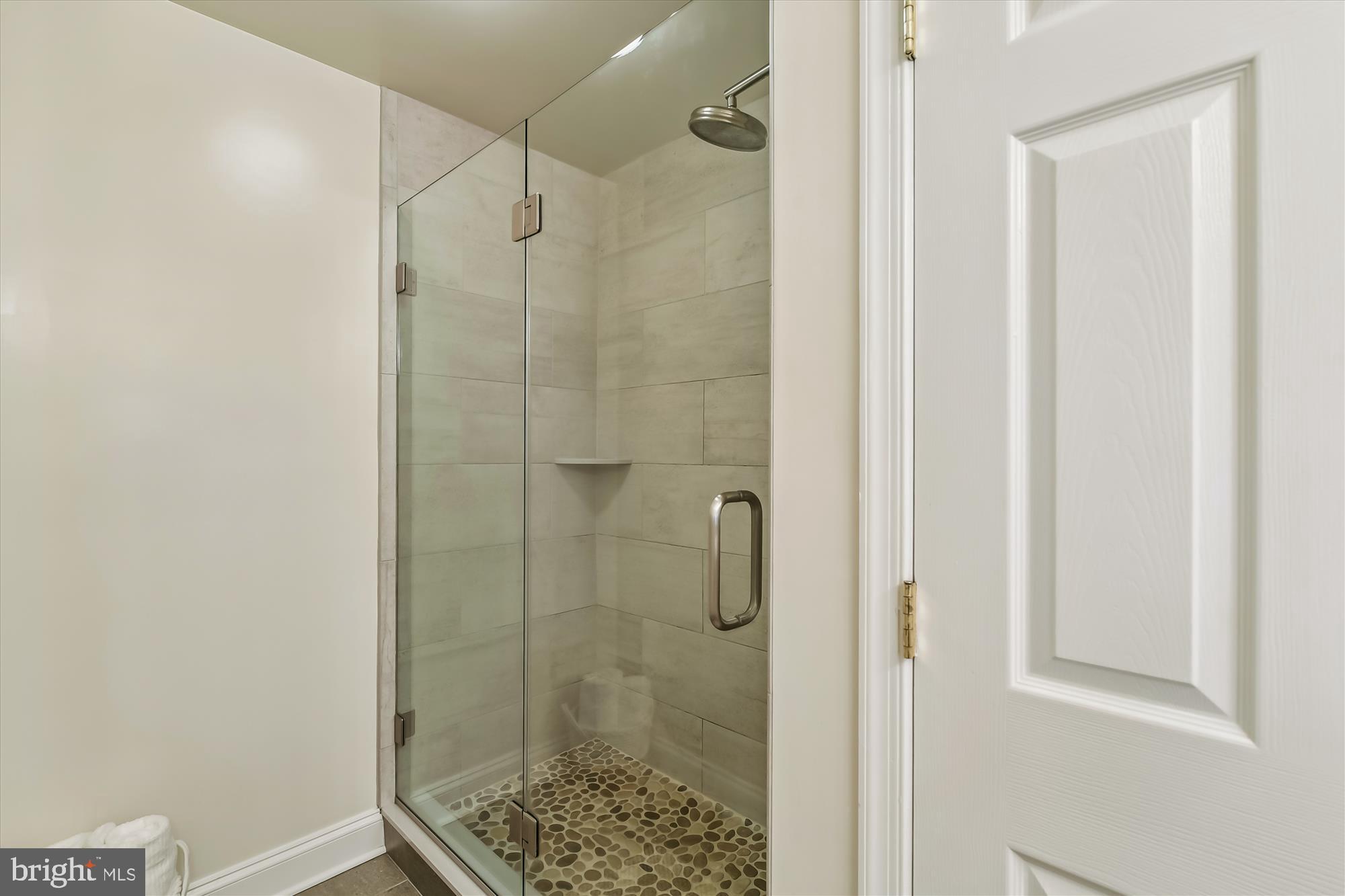 WINDGATE CONDO - Residential