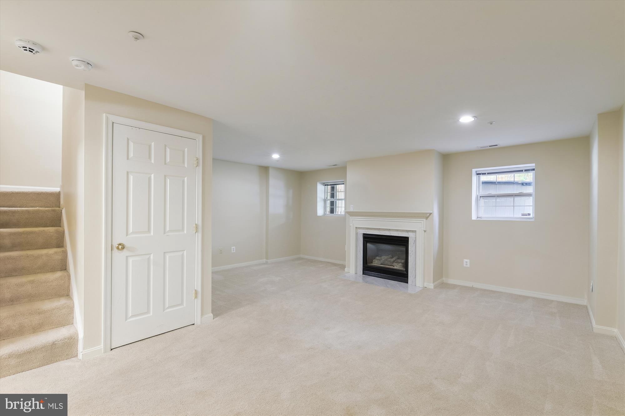 WINDGATE CONDO - Residential