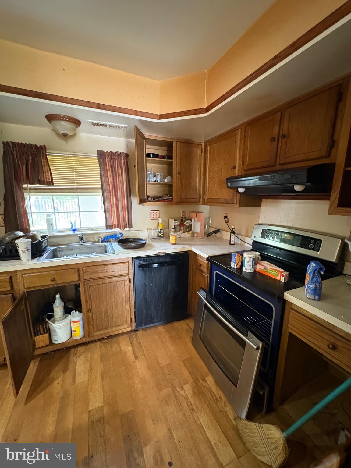 4642 GROSBEAK PLACE