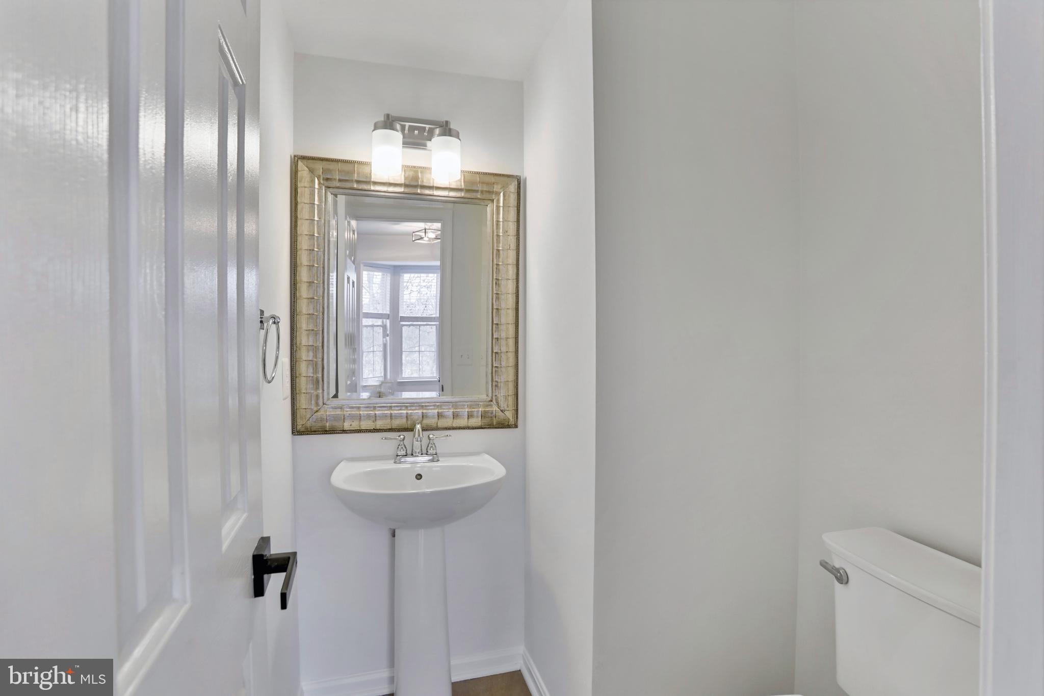 ASHBURN FARM - Residential