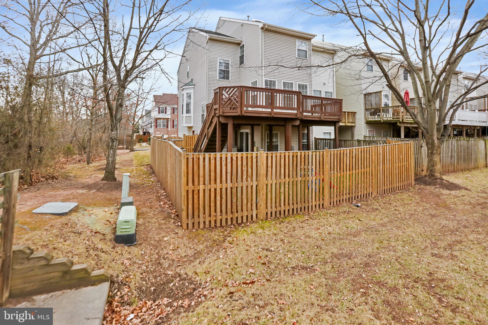 ASHBURN FARM - Residential