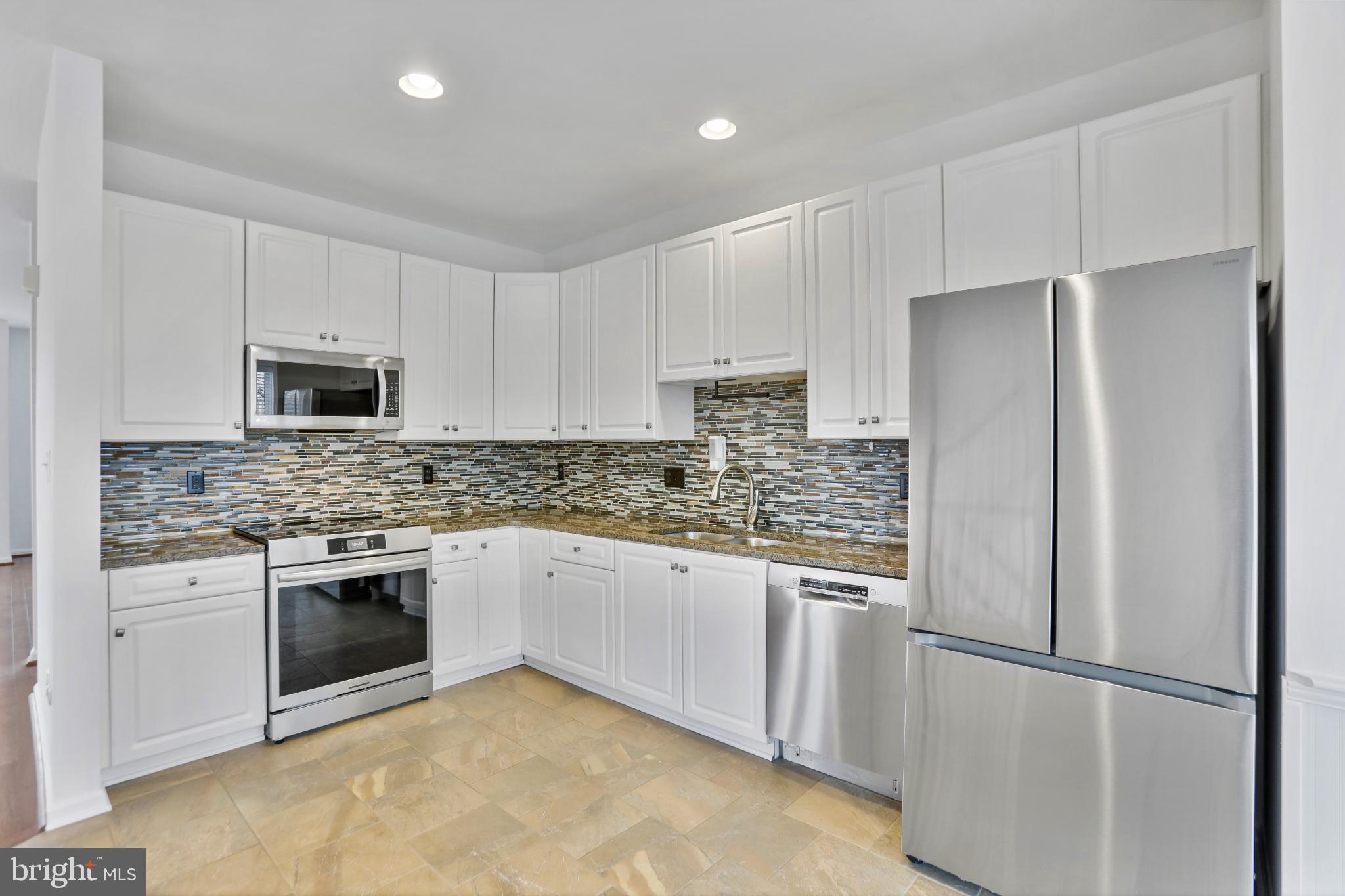 ASHBURN FARM - Residential