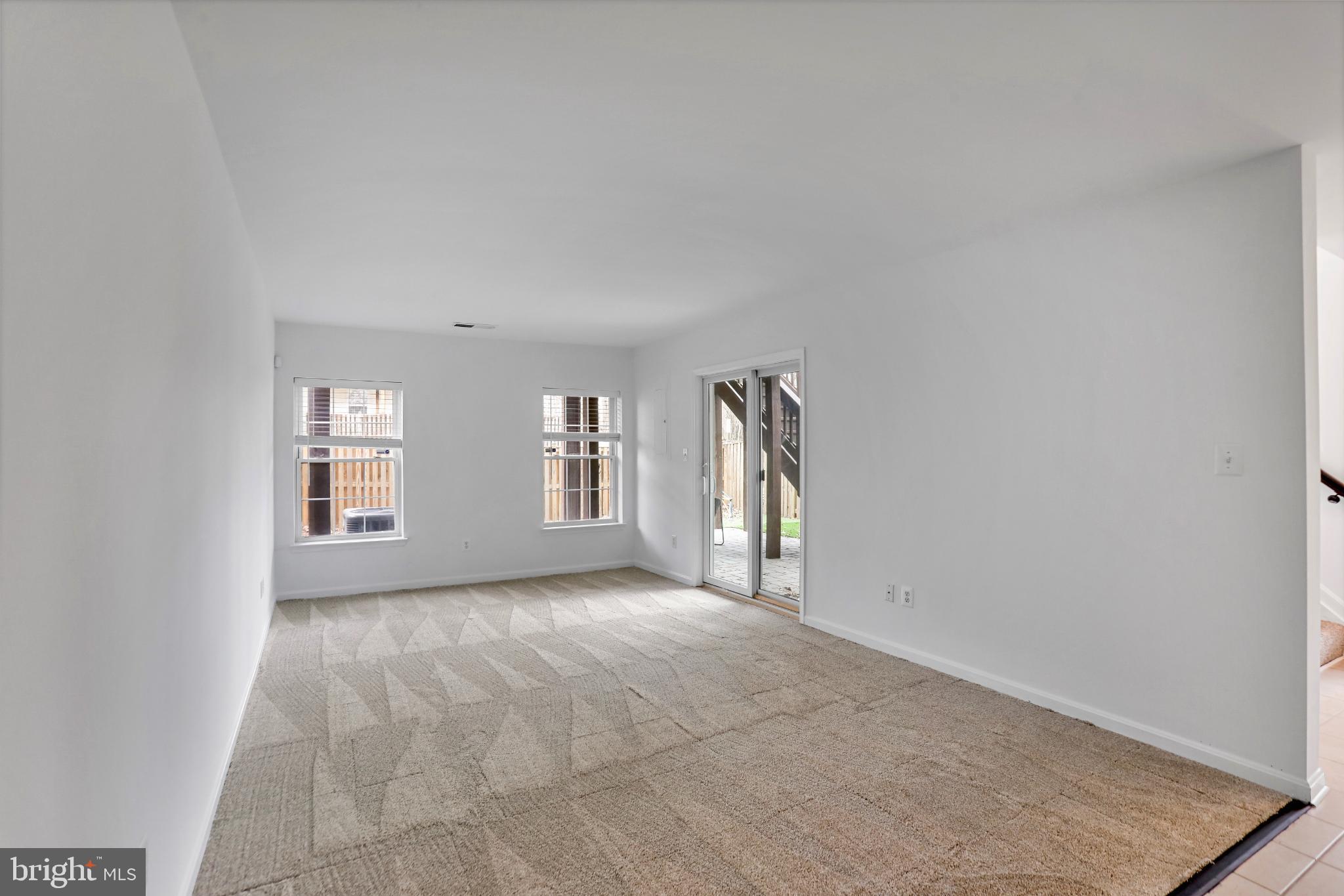 ASHBURN FARM - Residential