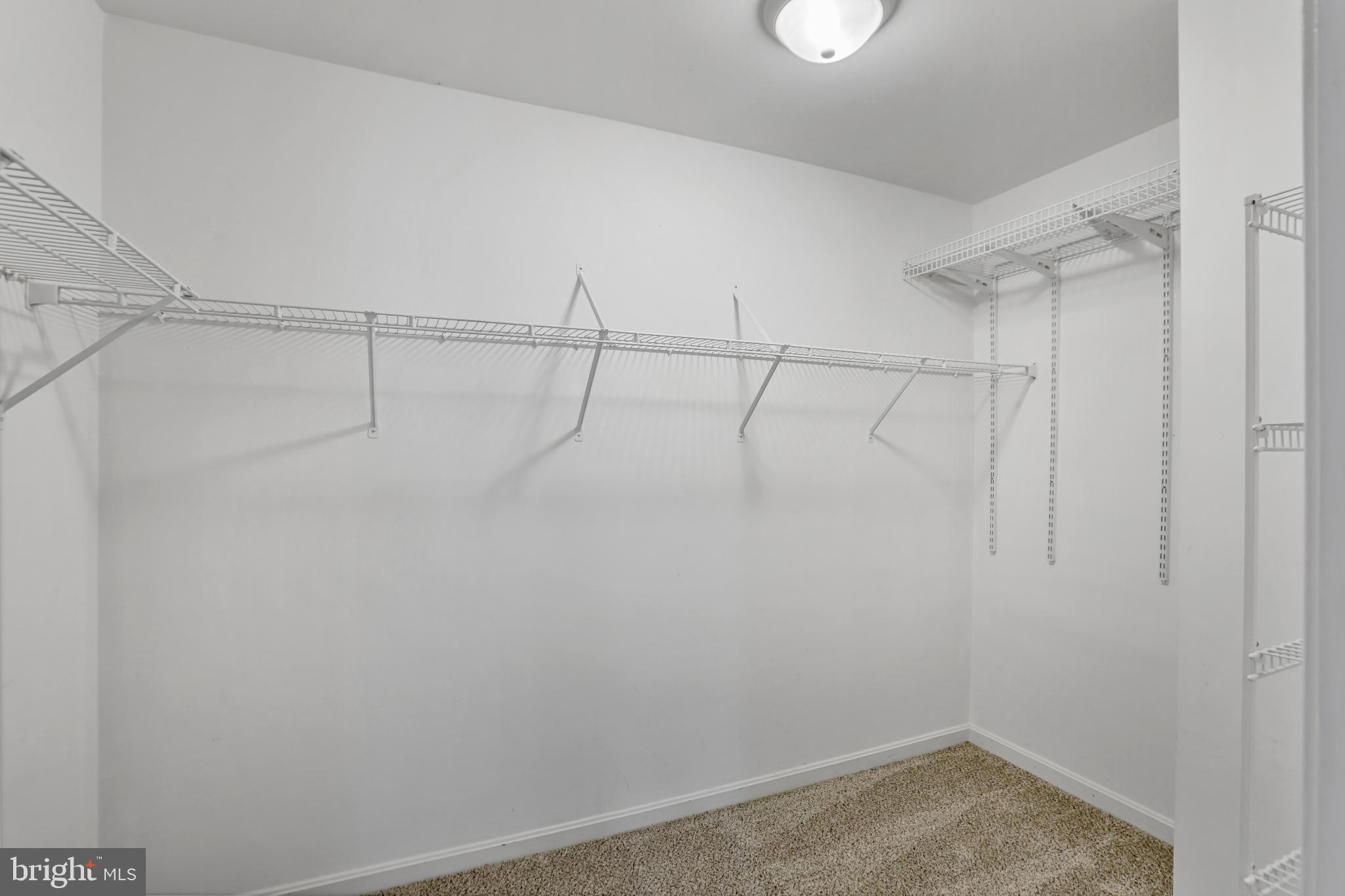 ASHBURN FARM - Residential