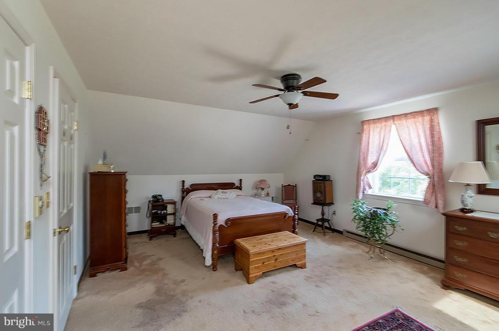 MOUNTAIN LICK RUN - Residential