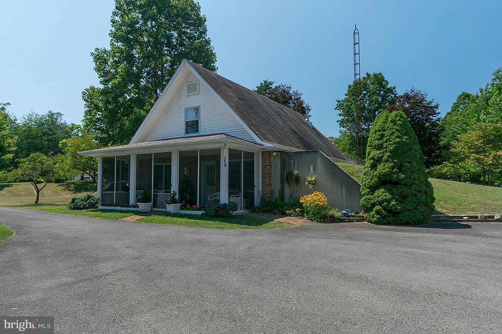 MOUNTAIN LICK RUN - Residential