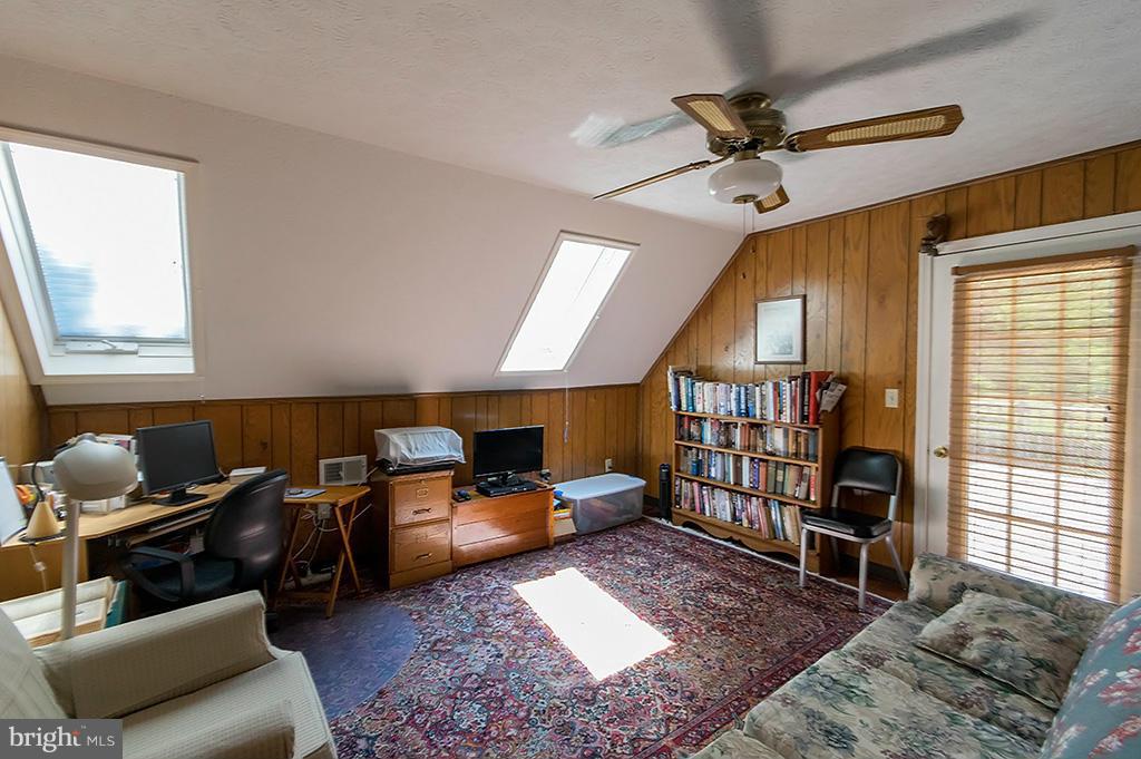 MOUNTAIN LICK RUN - Residential