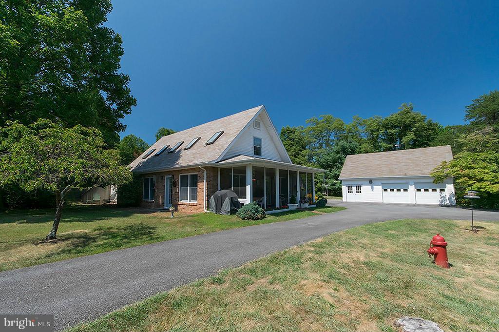 MOUNTAIN LICK RUN - Residential