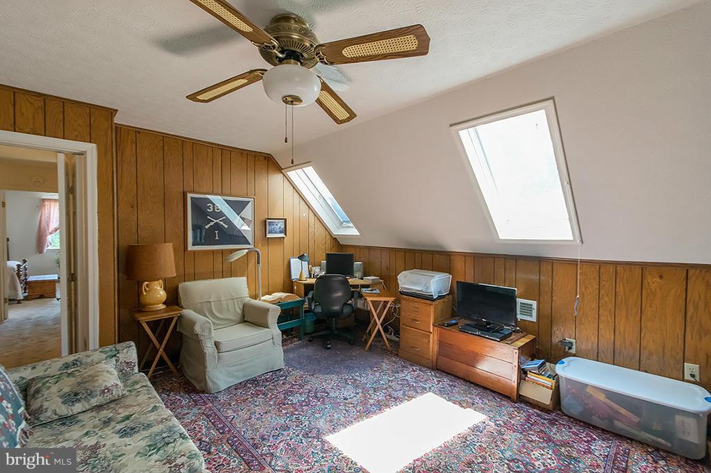 MOUNTAIN LICK RUN - Residential