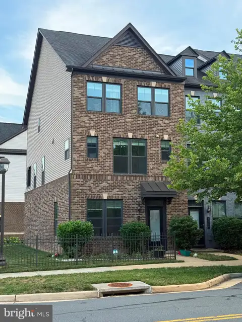 43391 Southland Street, Ashburn, VA MLS: VALO2128100