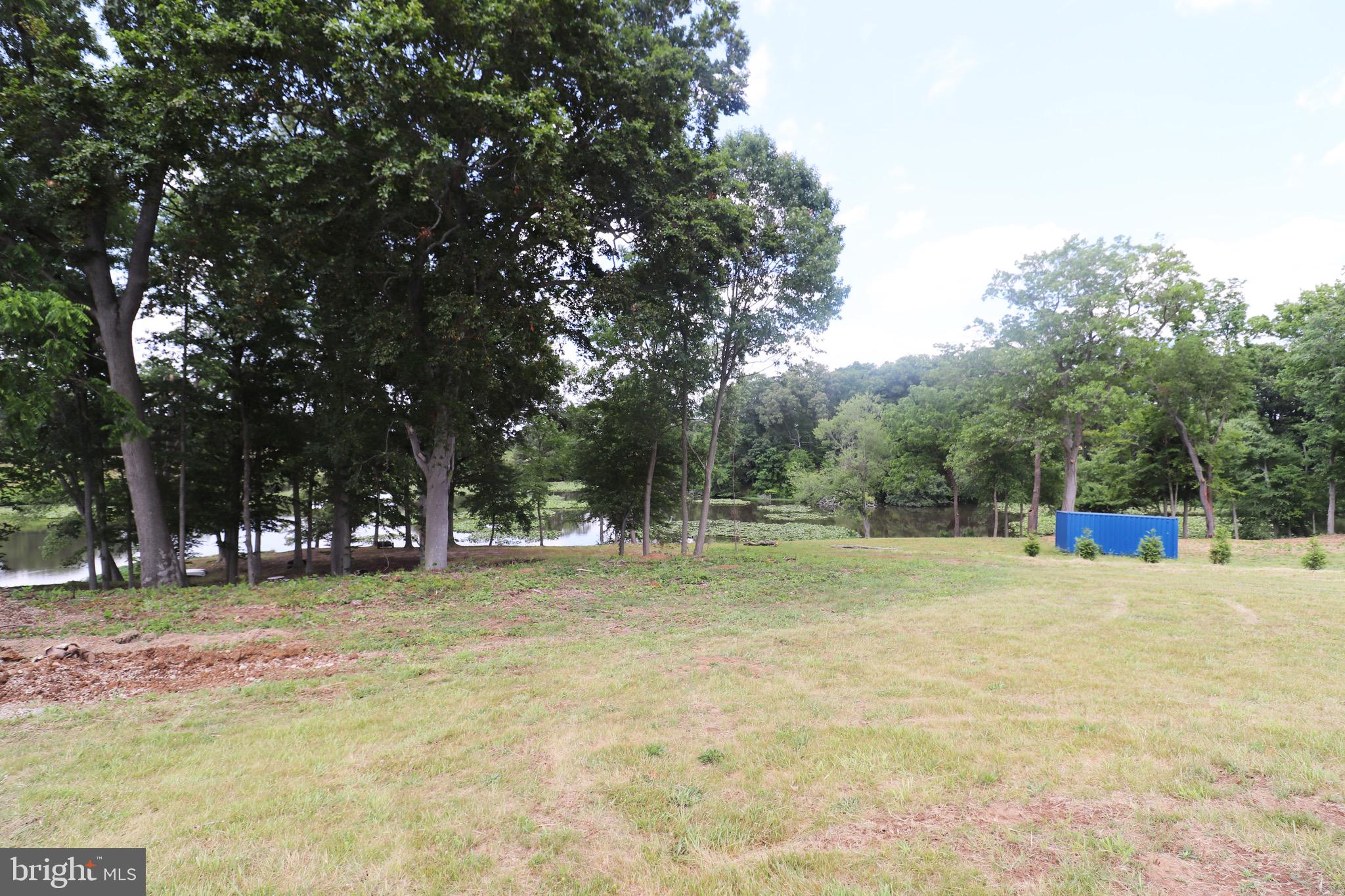 GREAT BOHEMIA MANO - Land