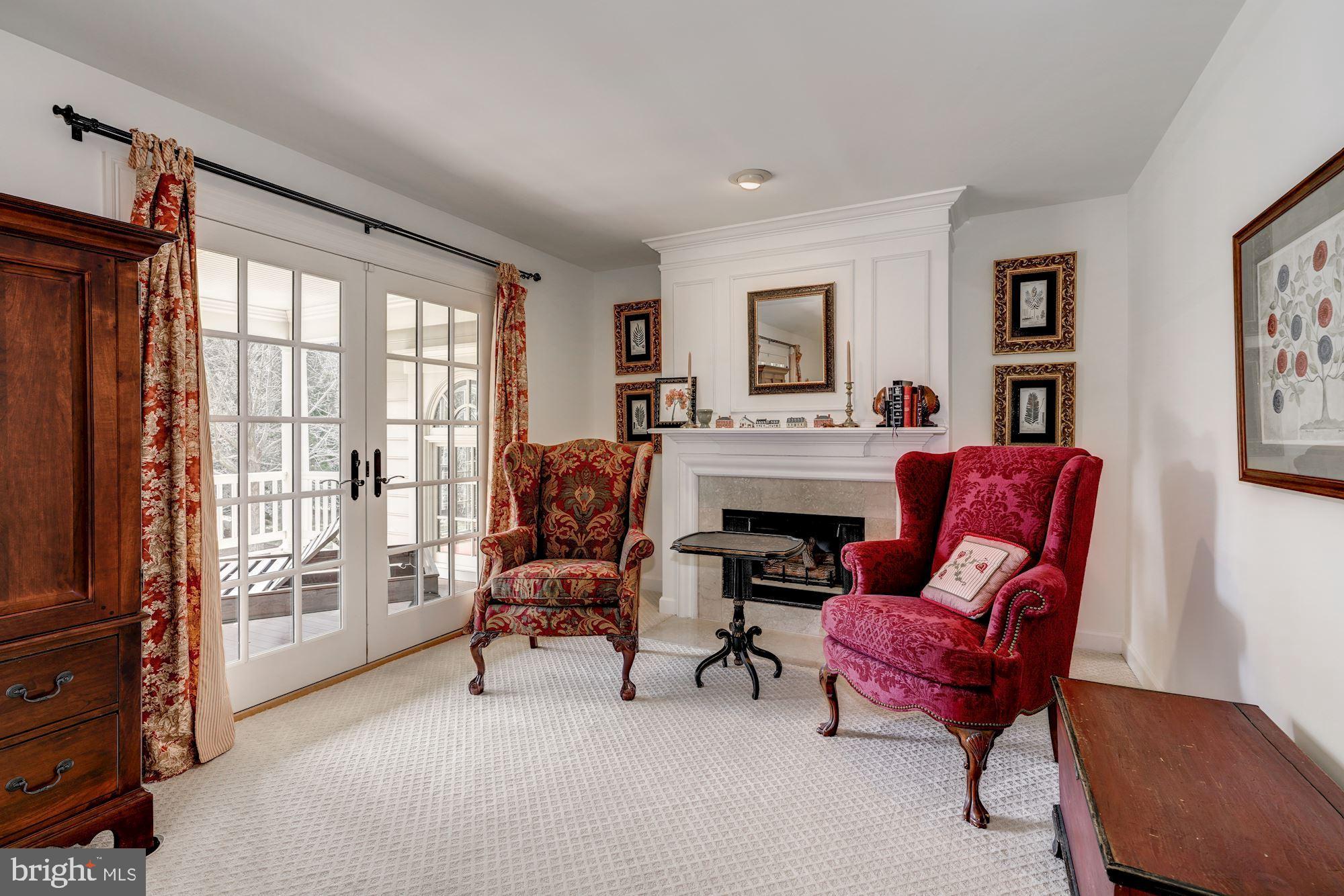 FALLS POINTE - Residential