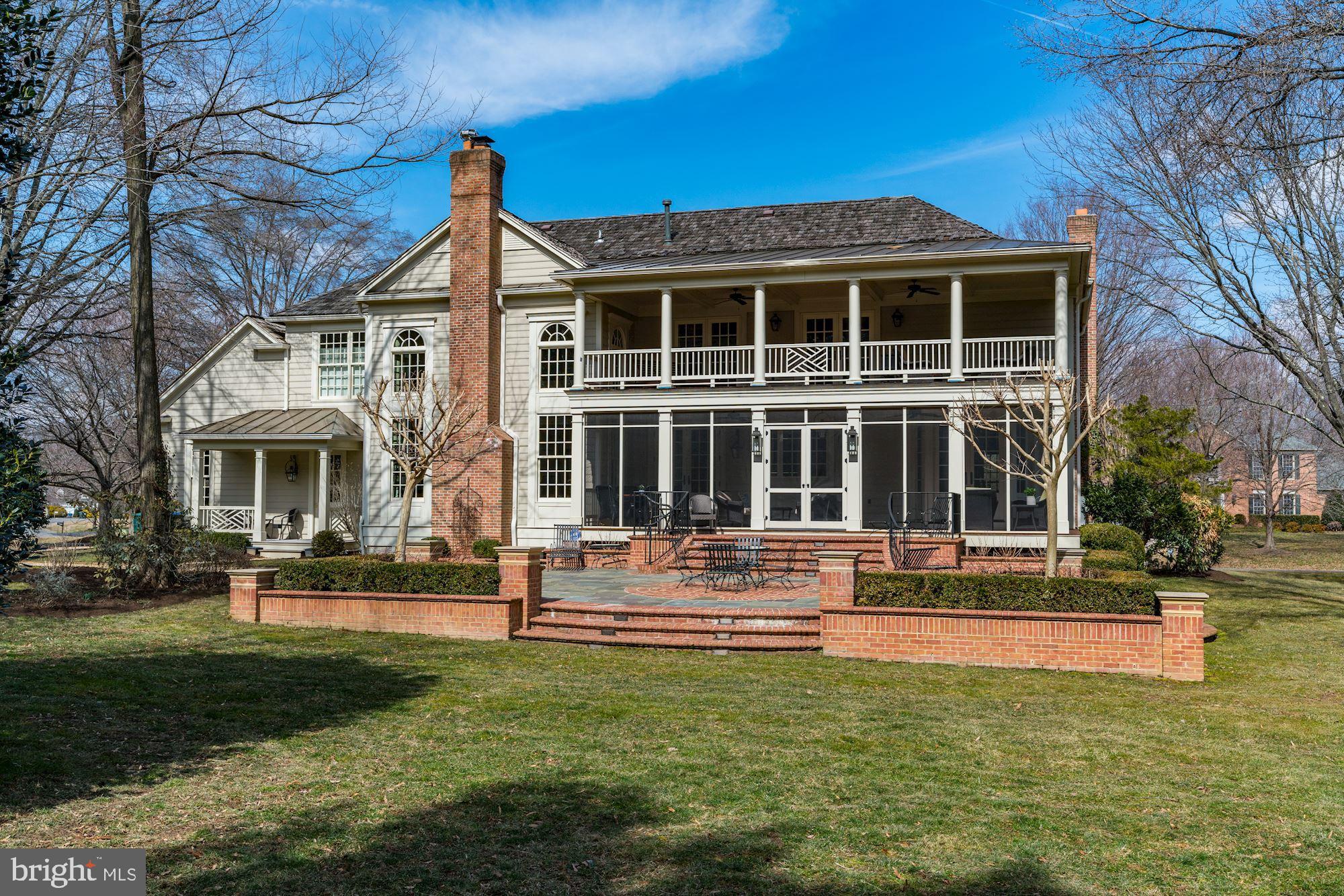 FALLS POINTE - Residential