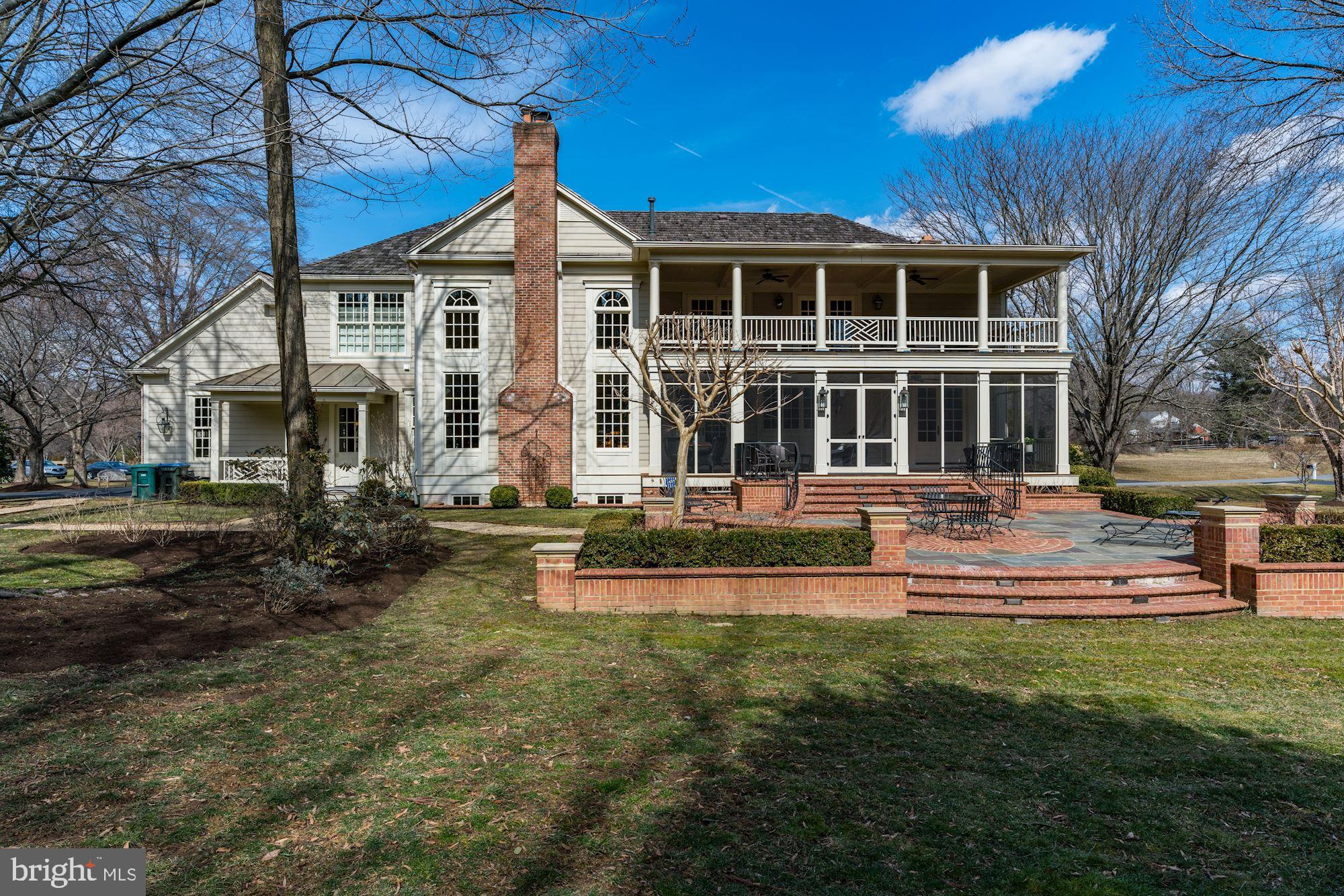 FALLS POINTE - Residential