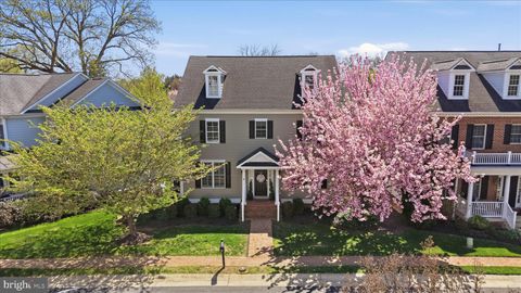 Homes For Sale - 117 Desales Drive<br/> PURCELLVILLE, VA 20132