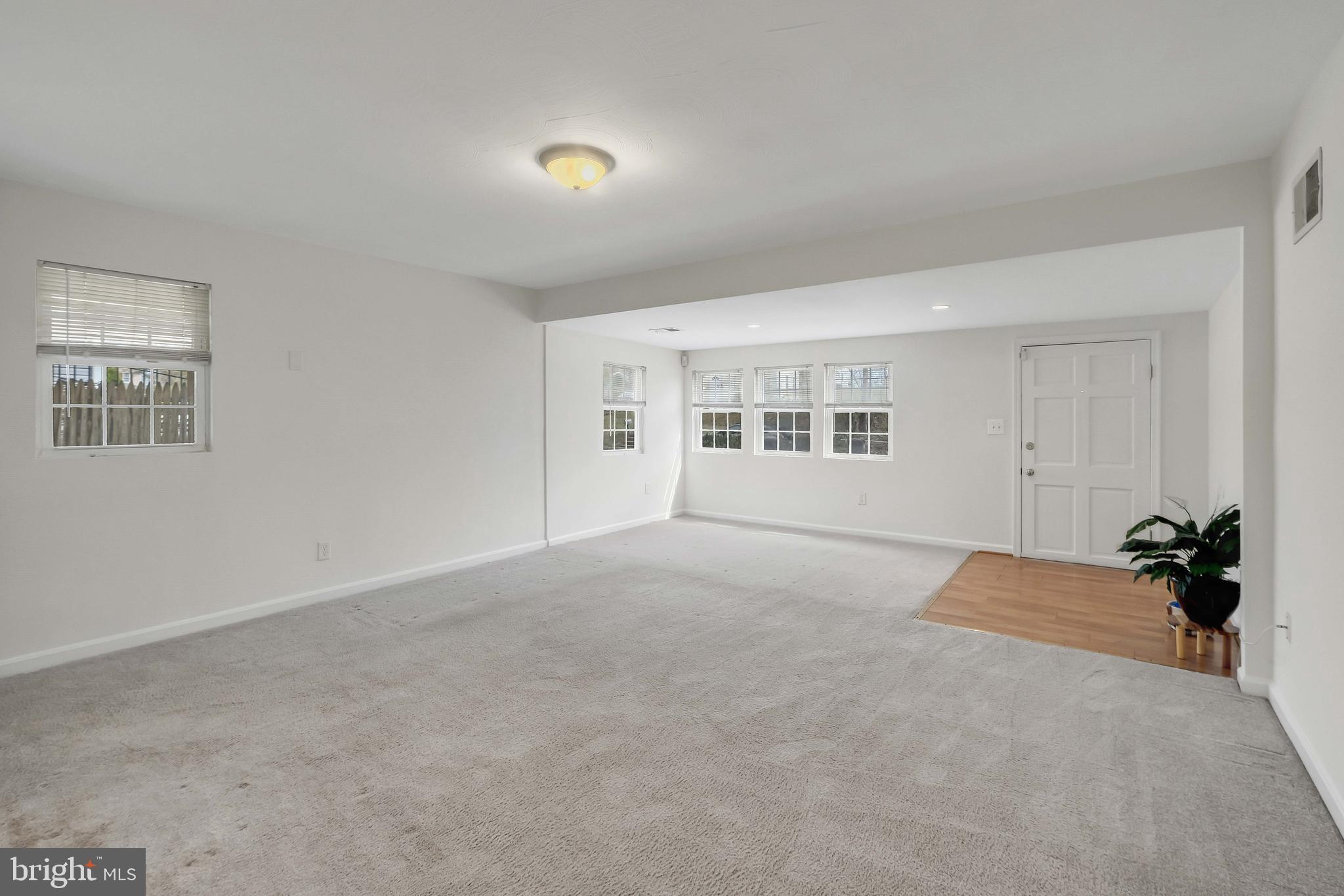 MANASSAS PARK - Residential