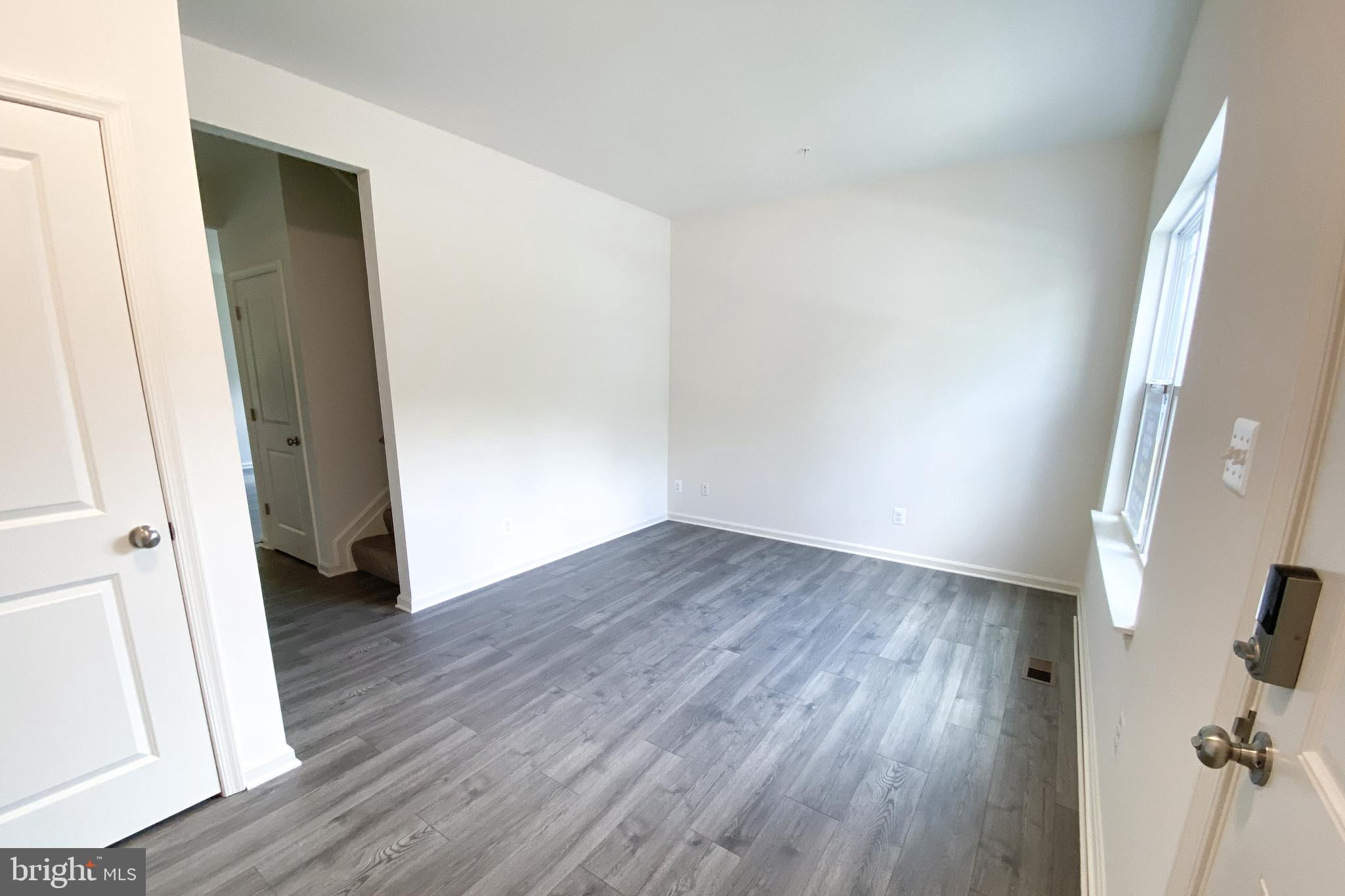 MONTGOMERY OAKS - Residential