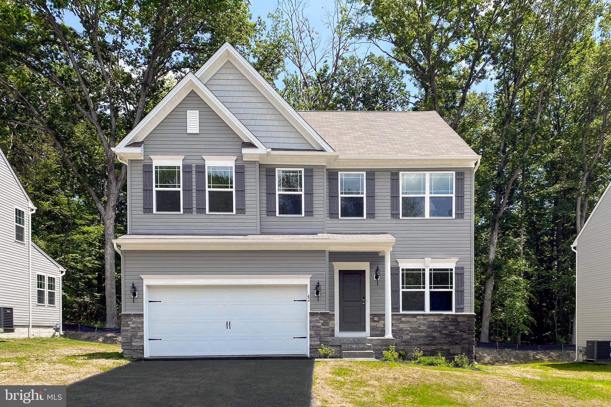 MONTGOMERY OAKS - Residential