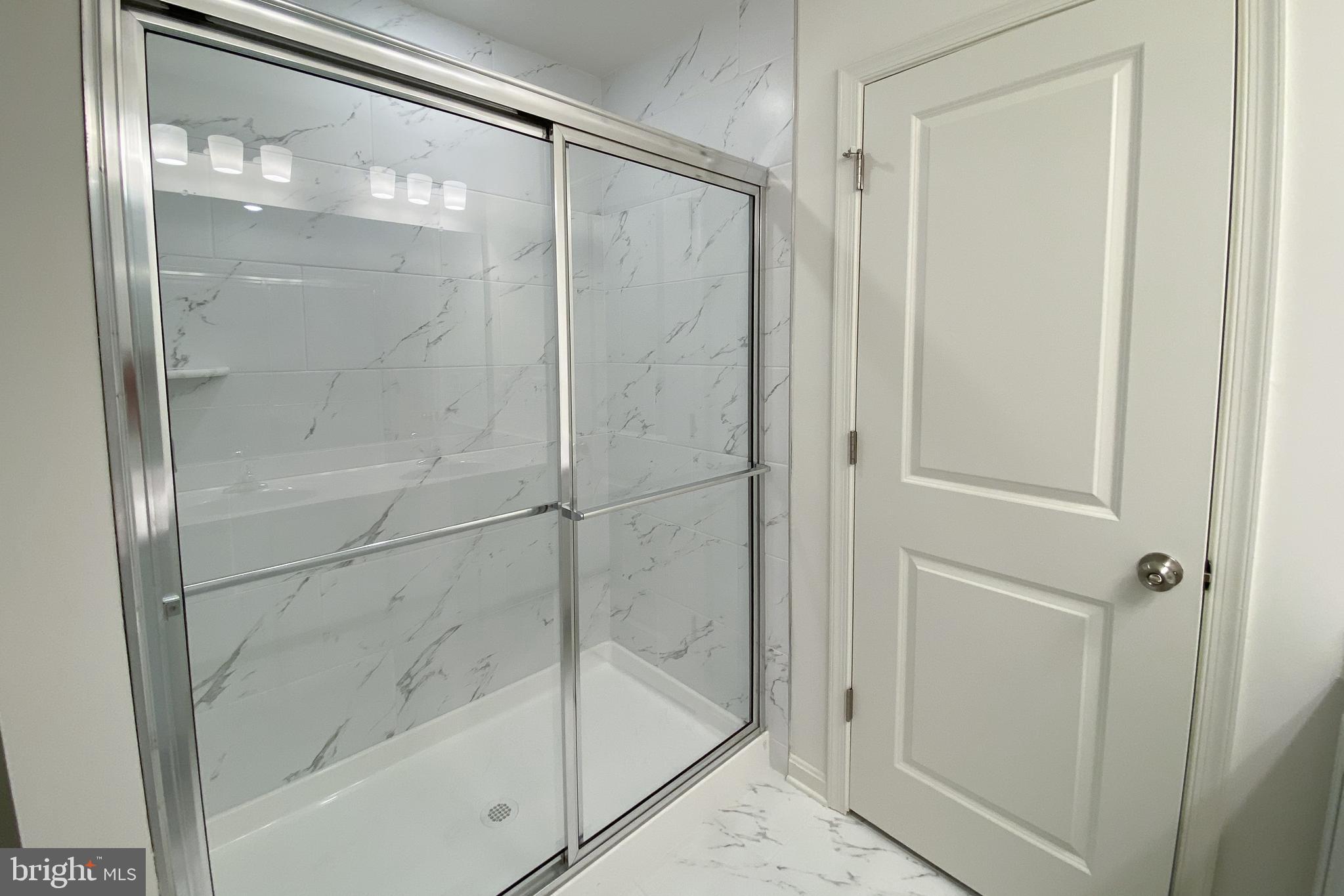 MONTGOMERY OAKS - Residential