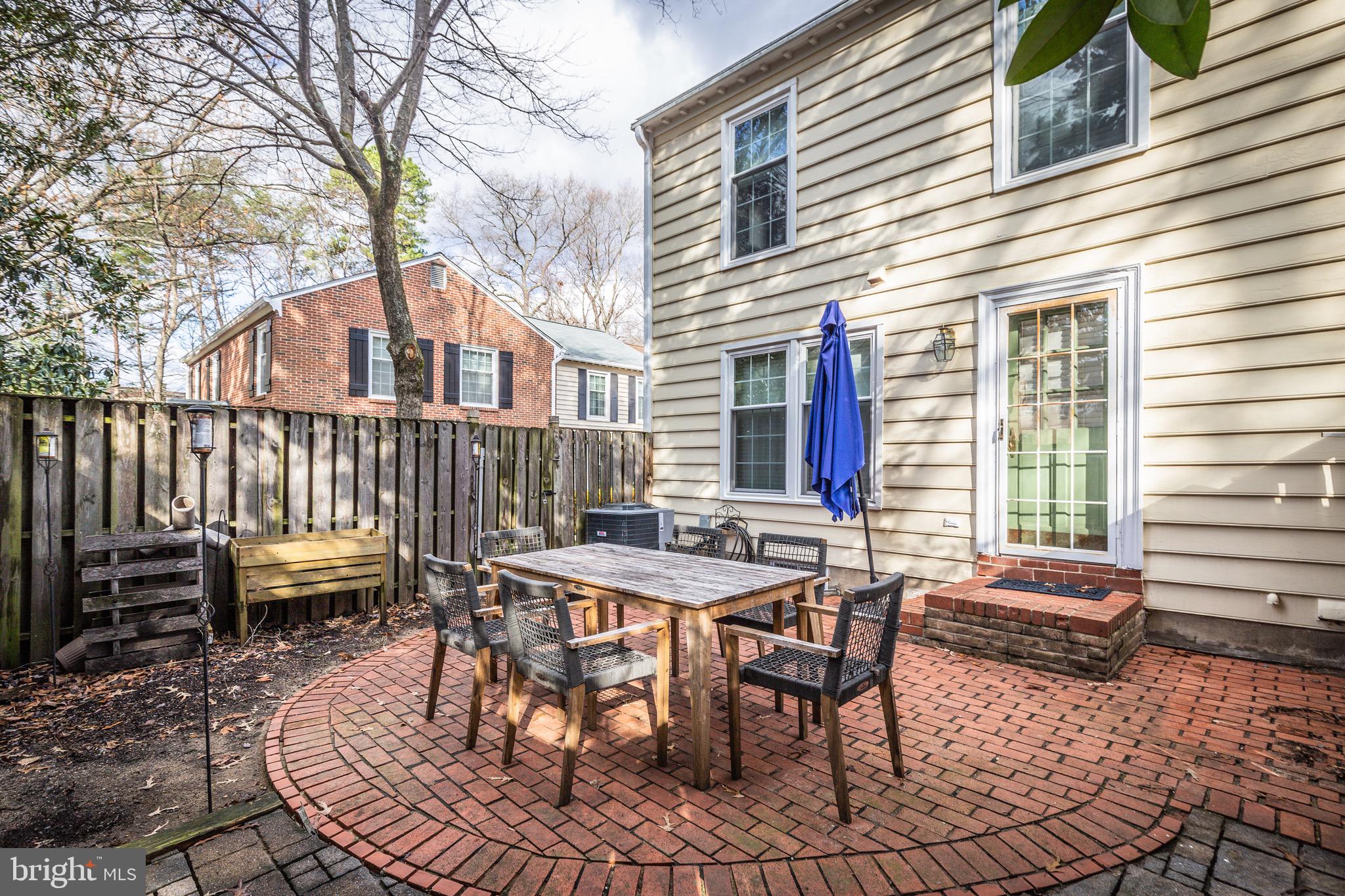 GEORGETOWN HOUSES - Residential