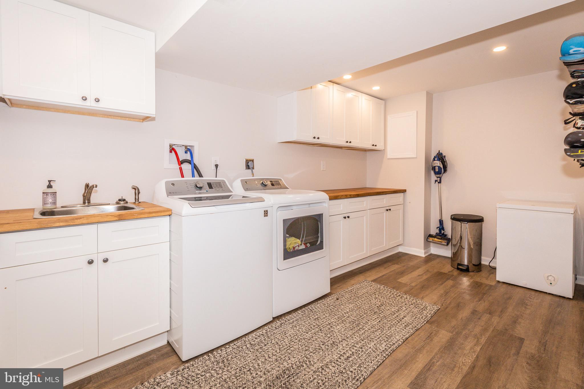 GEORGETOWN HOUSES - Residential