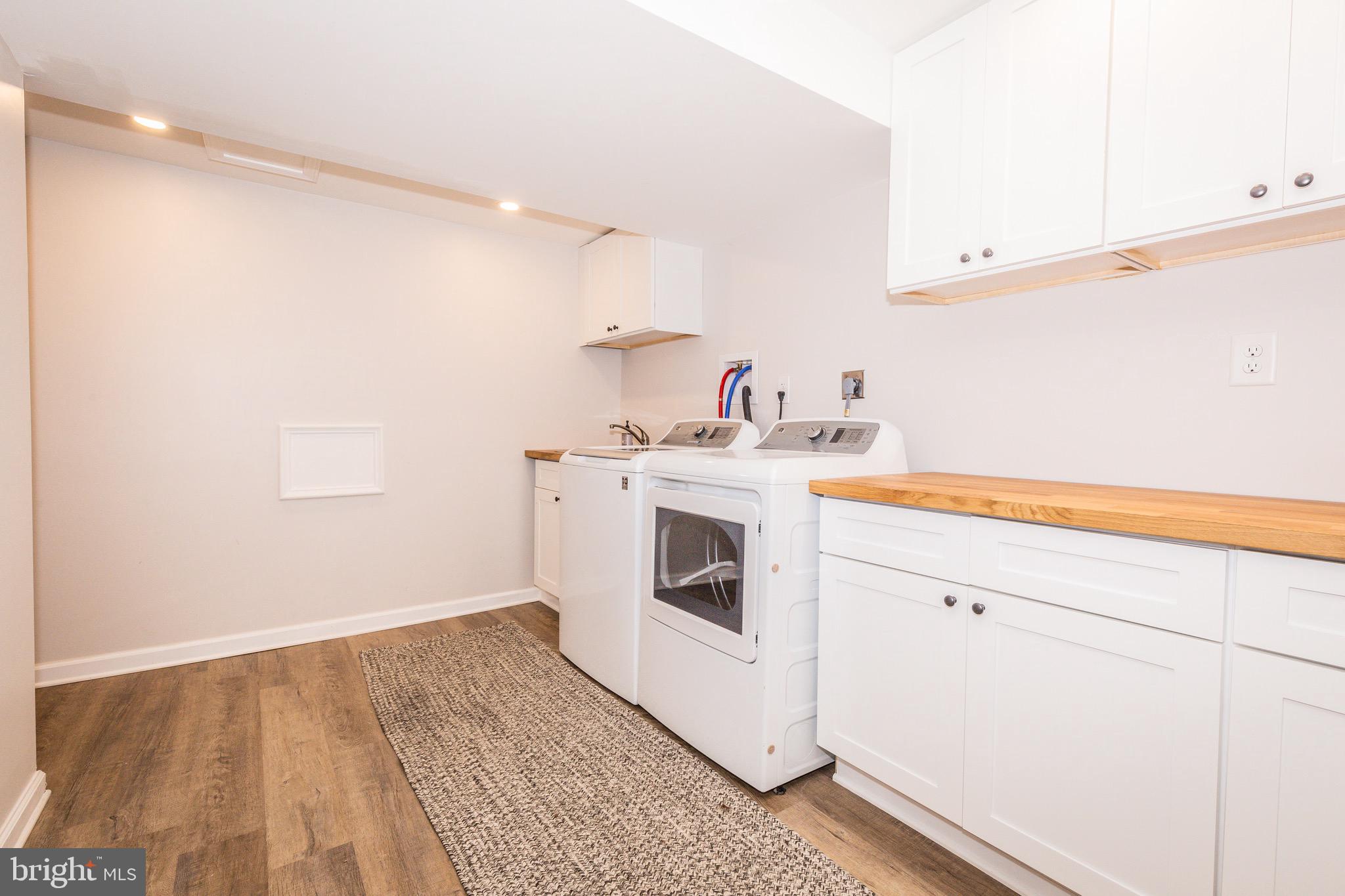 GEORGETOWN HOUSES - Residential