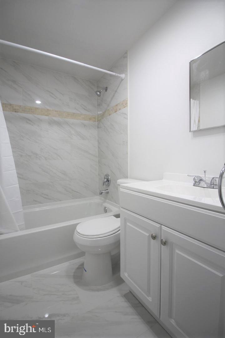 RIVERVIEW - Residential Lease