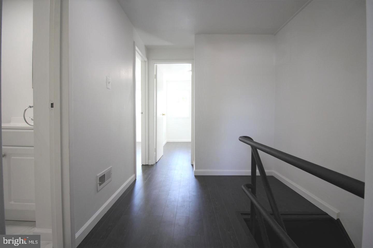 RIVERVIEW - Residential Lease